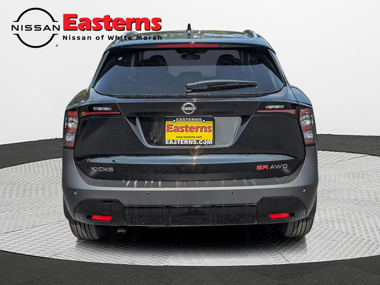 2025 Nissan Kicks SR photo 3