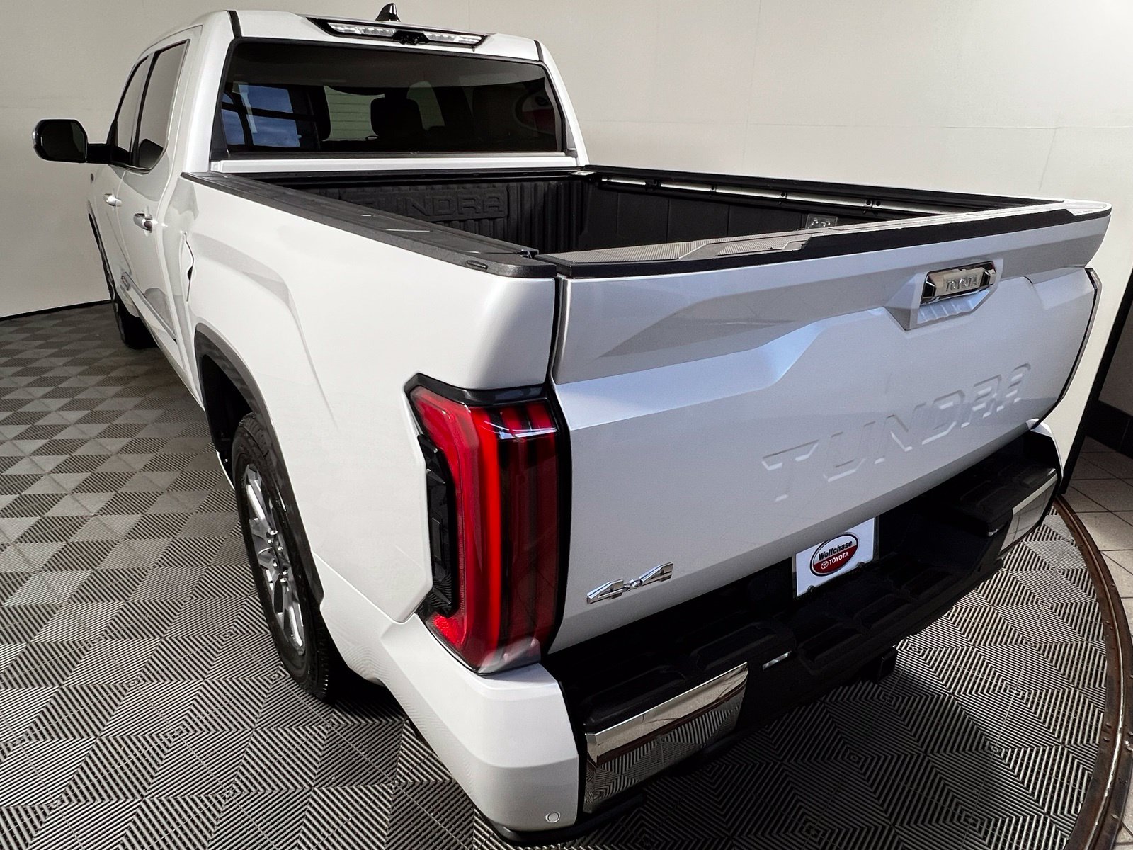 Thumbnail: 2022 Toyota Tundra - 7
