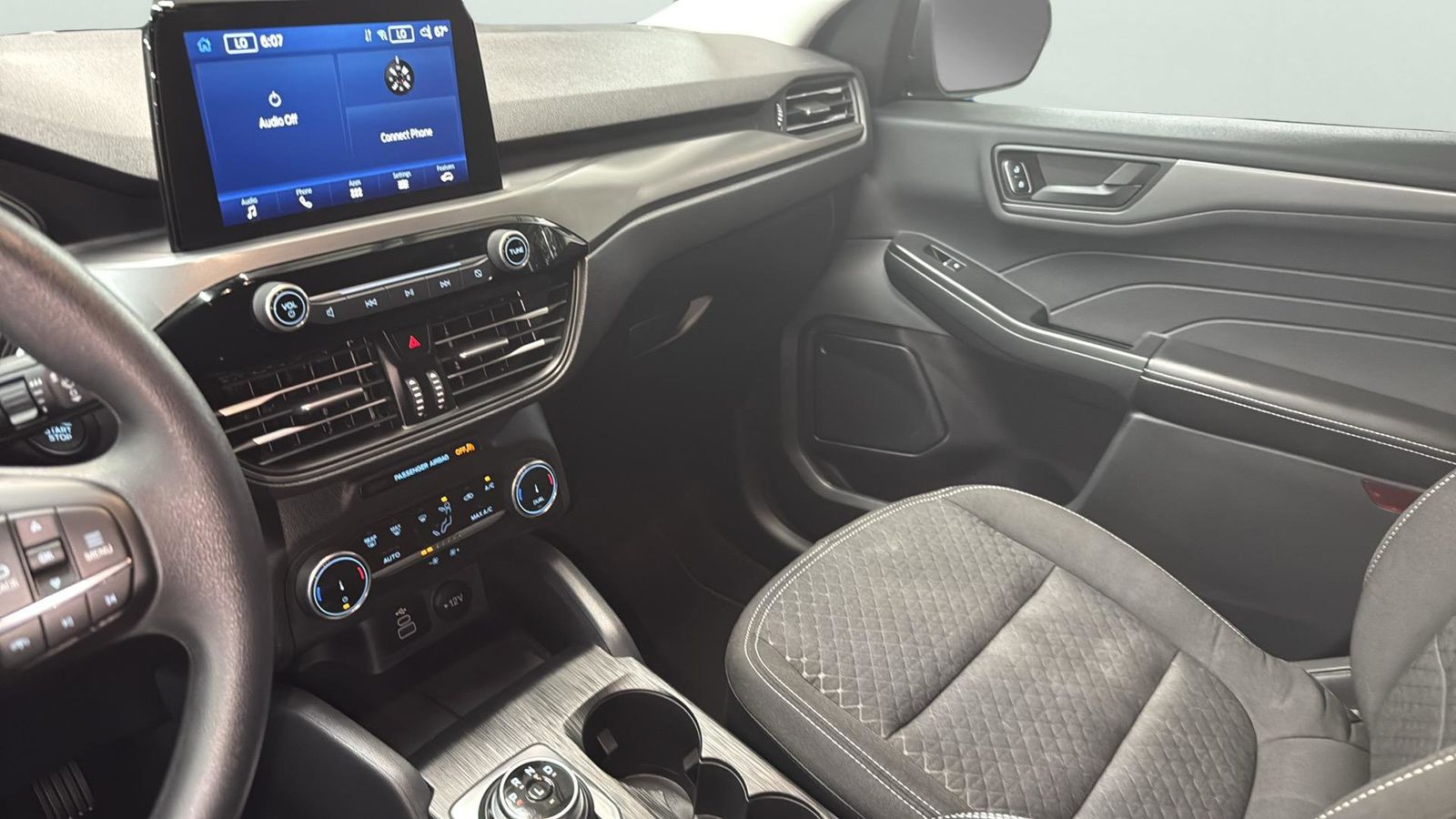 Used Car 2025 Ford Escape  Active For Sale Under $30,000 In Austin, Texas