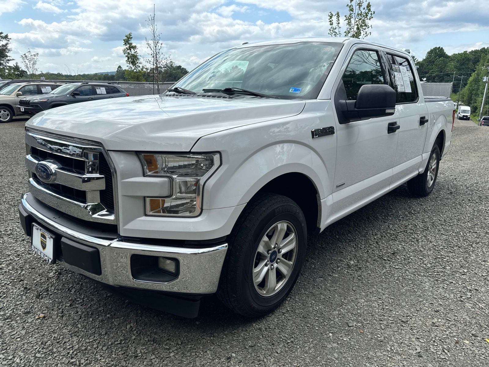 Used 2017 White Ford XLT image 8