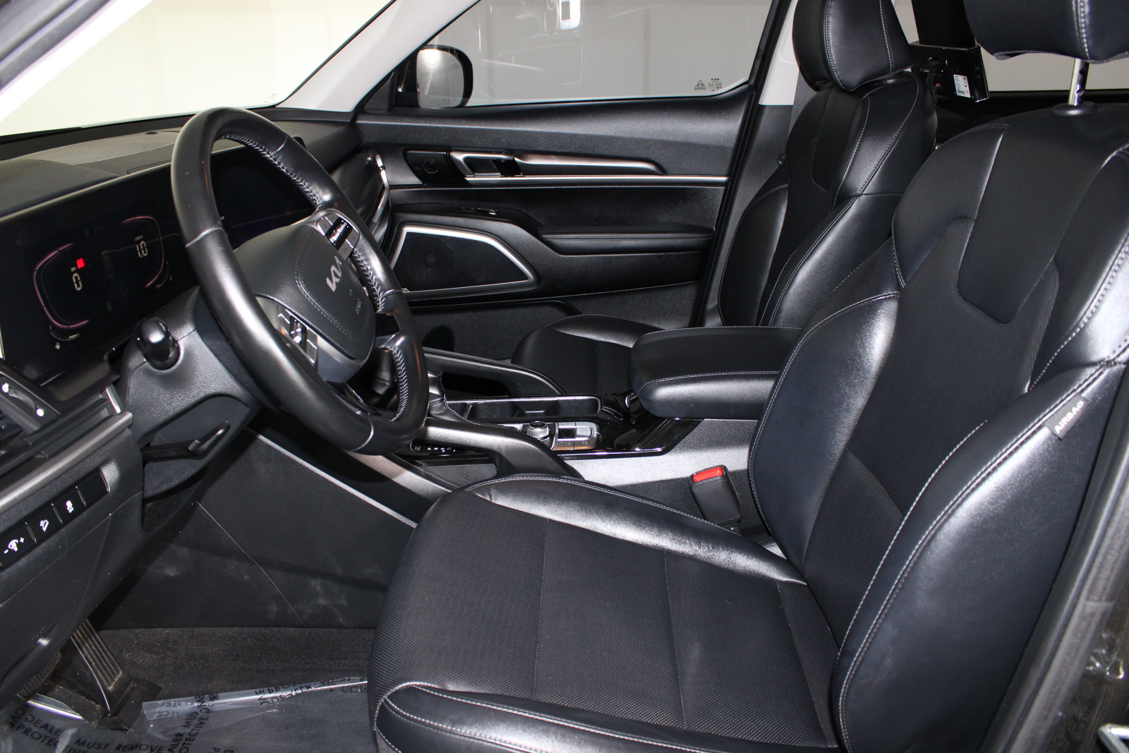 Used 2023 Green Kia S image 14