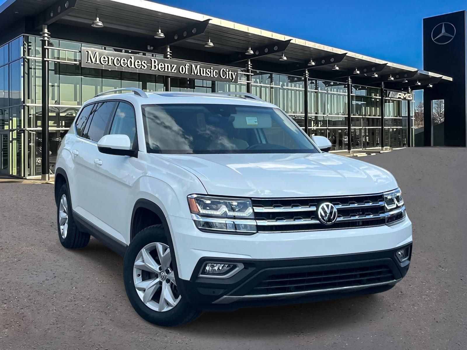 White 2018 Volkswagen Atlas SUV / Crossover Front-Wheel Drive 8-Speed Automatic