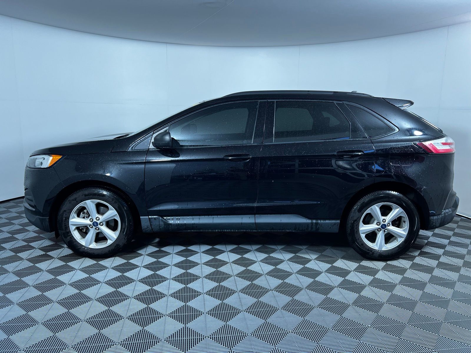 Thumbnail: 2020 Ford Edge - 8