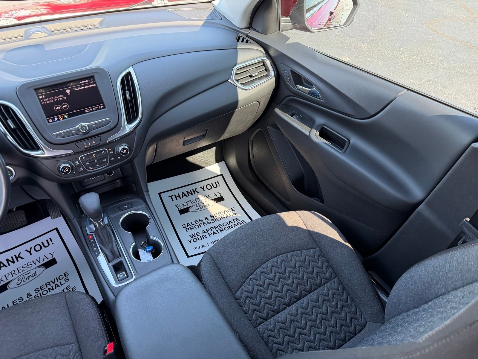2022 Chevrolet Equinox image 17