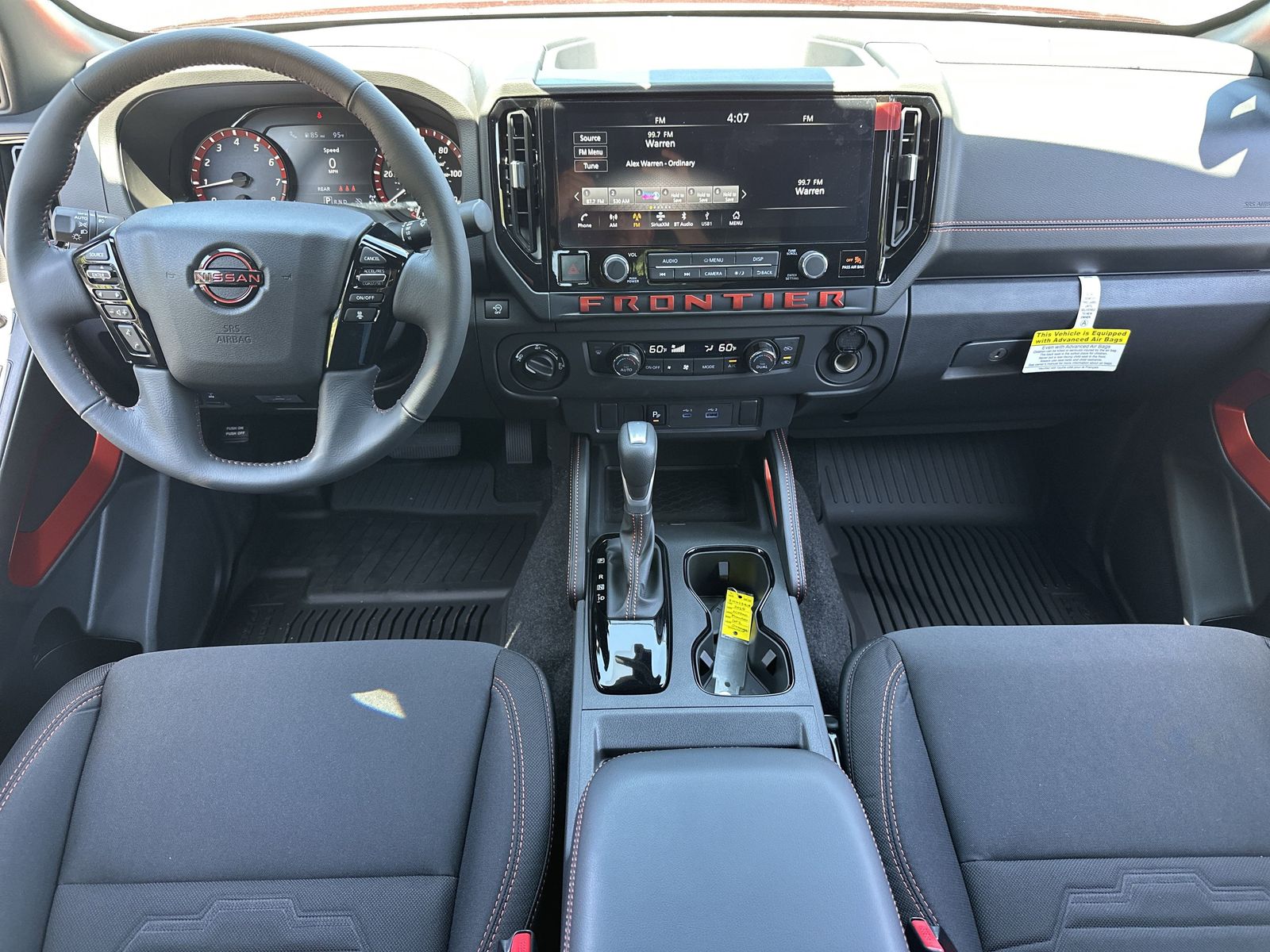 2025 Nissan Frontier PRO-4X photo 2