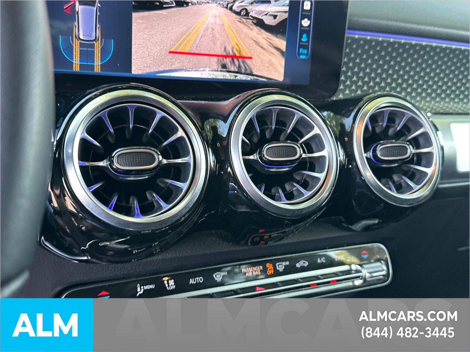 Used 2025 Black Mercedes-Benz GLB 250 image 35