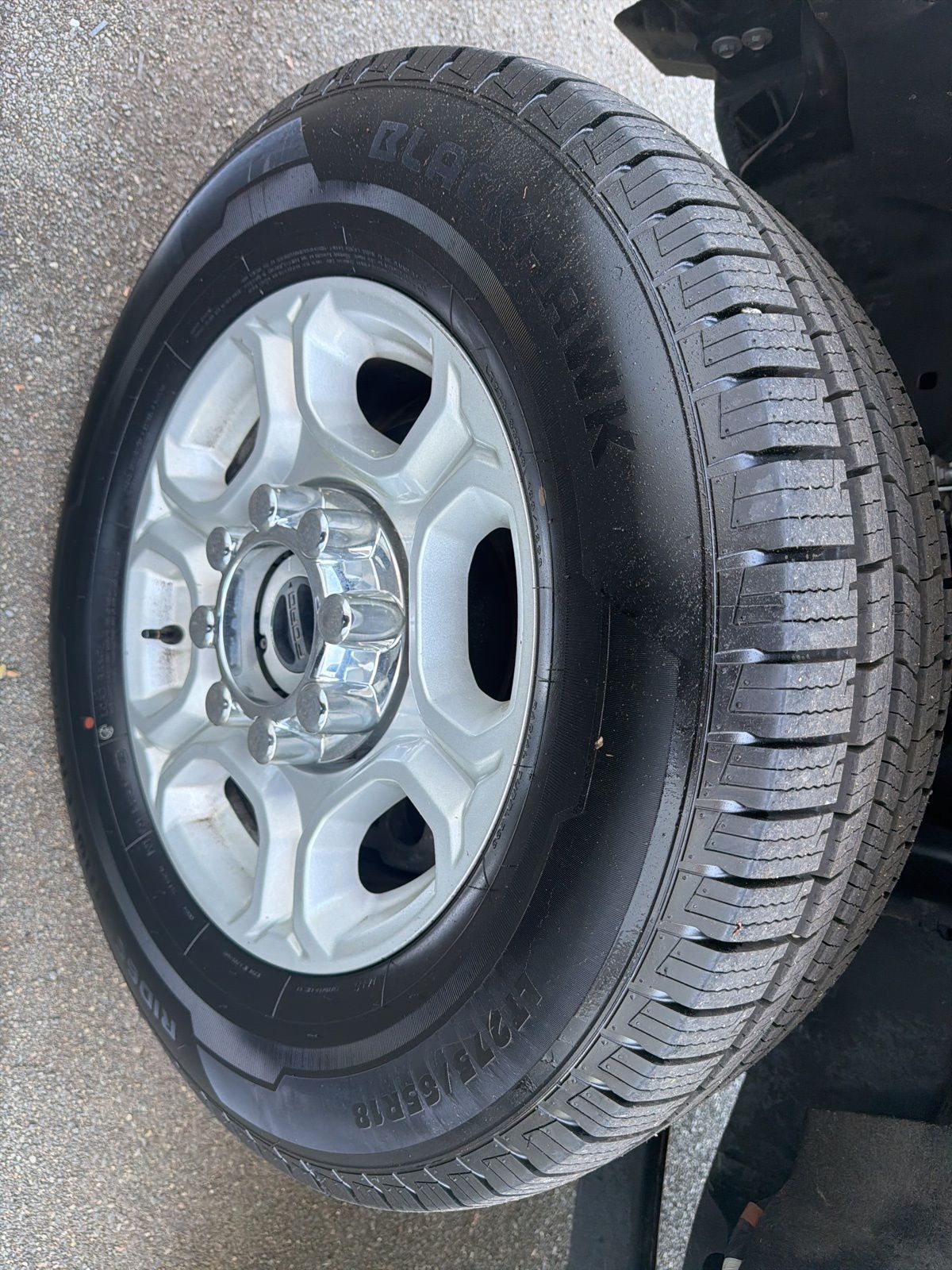 Certified Used 2025 Oxford White Ford XLT image 24