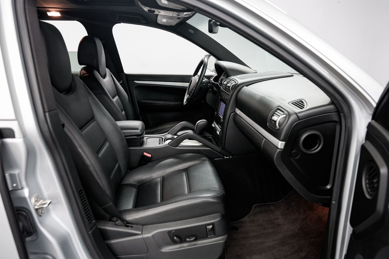 2008 Porsche Cayenne S — photo 25