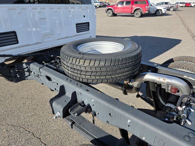 2026 Ford F-350SD thumbnail 7