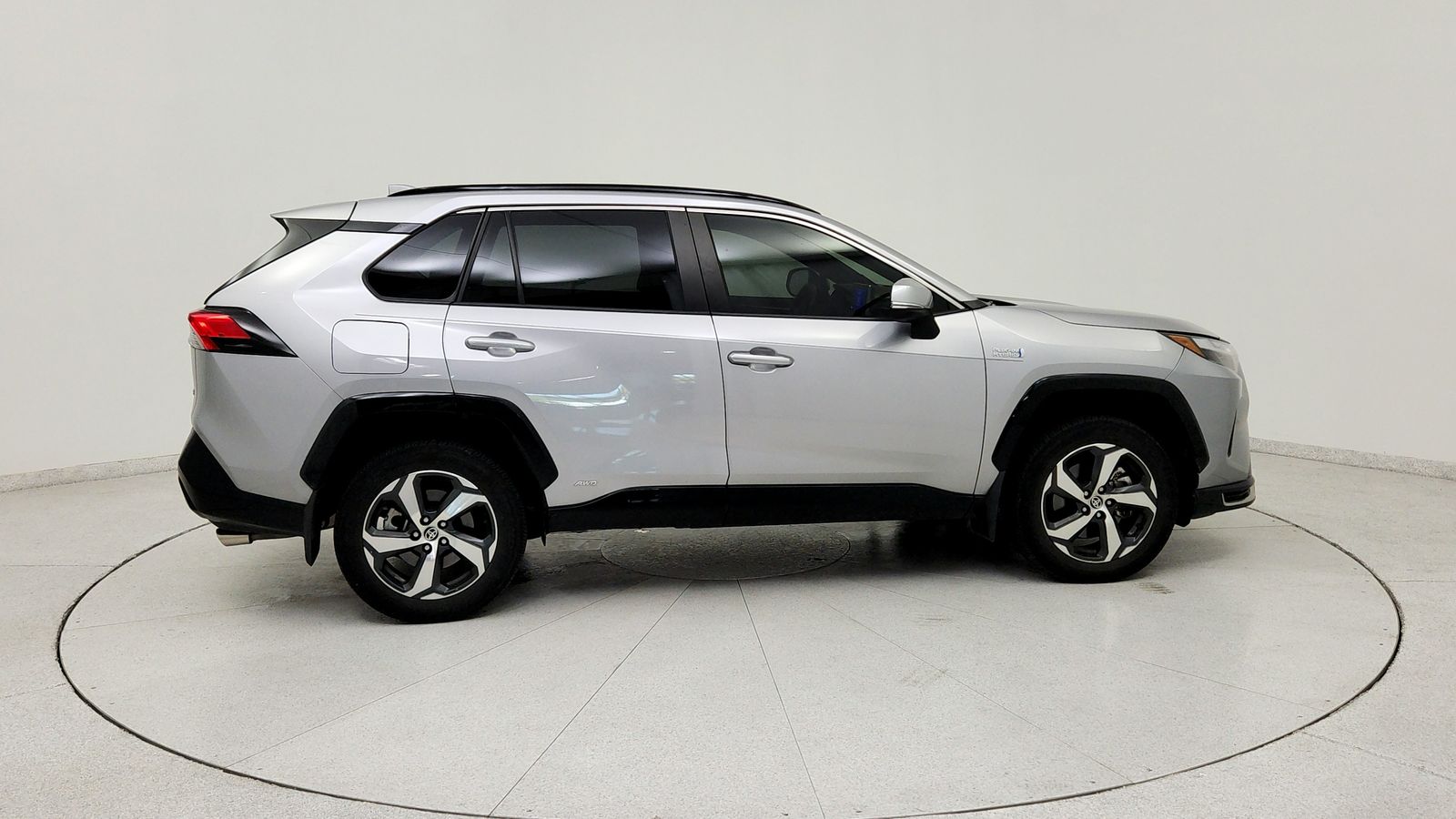 Used 2023 Silver Toyota SE image 8