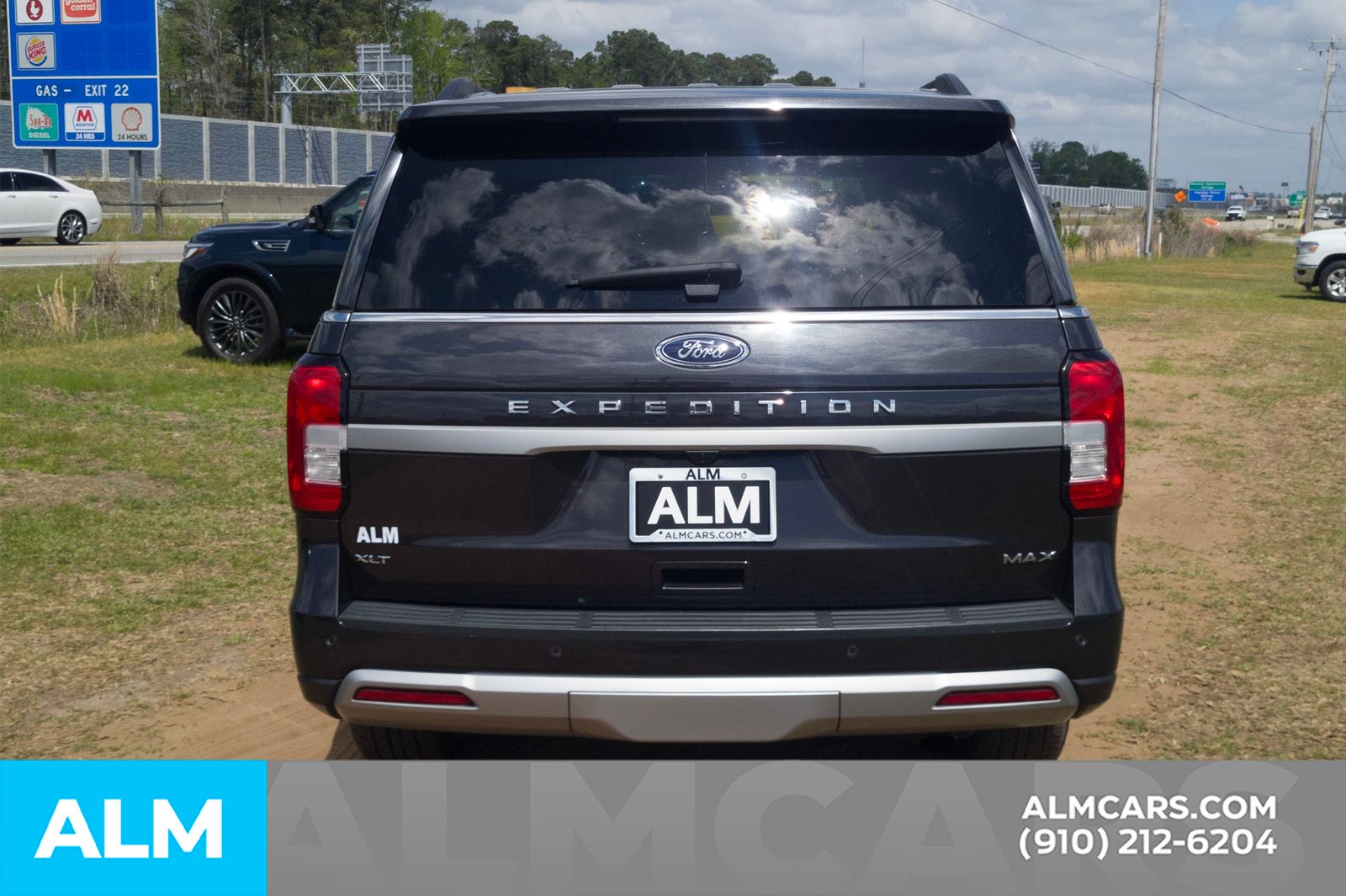 View vehicle photo 7