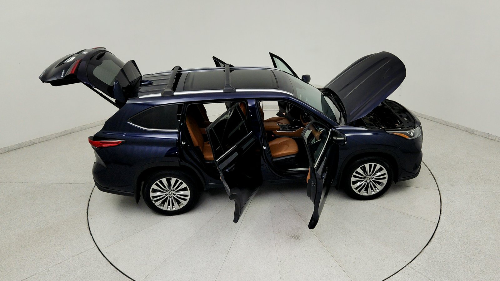 Used 2023  Toyota Platinum image 24