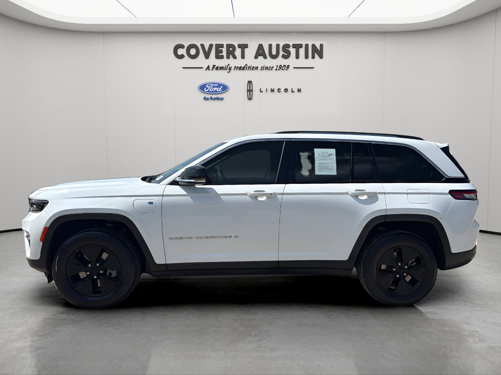 Used Car 2022 Jeep Grand Cherokee  4xe For Sale Under $30,000 In Austin, Texas