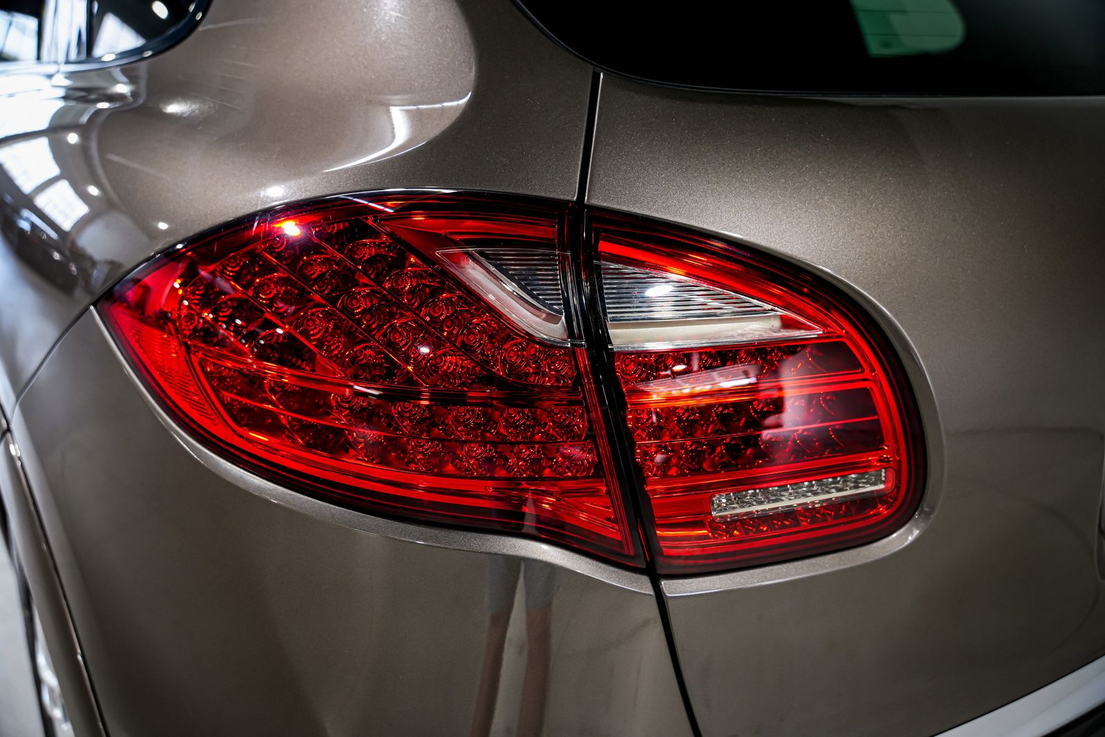 2013 Porsche Cayenne Turbo — photo 43