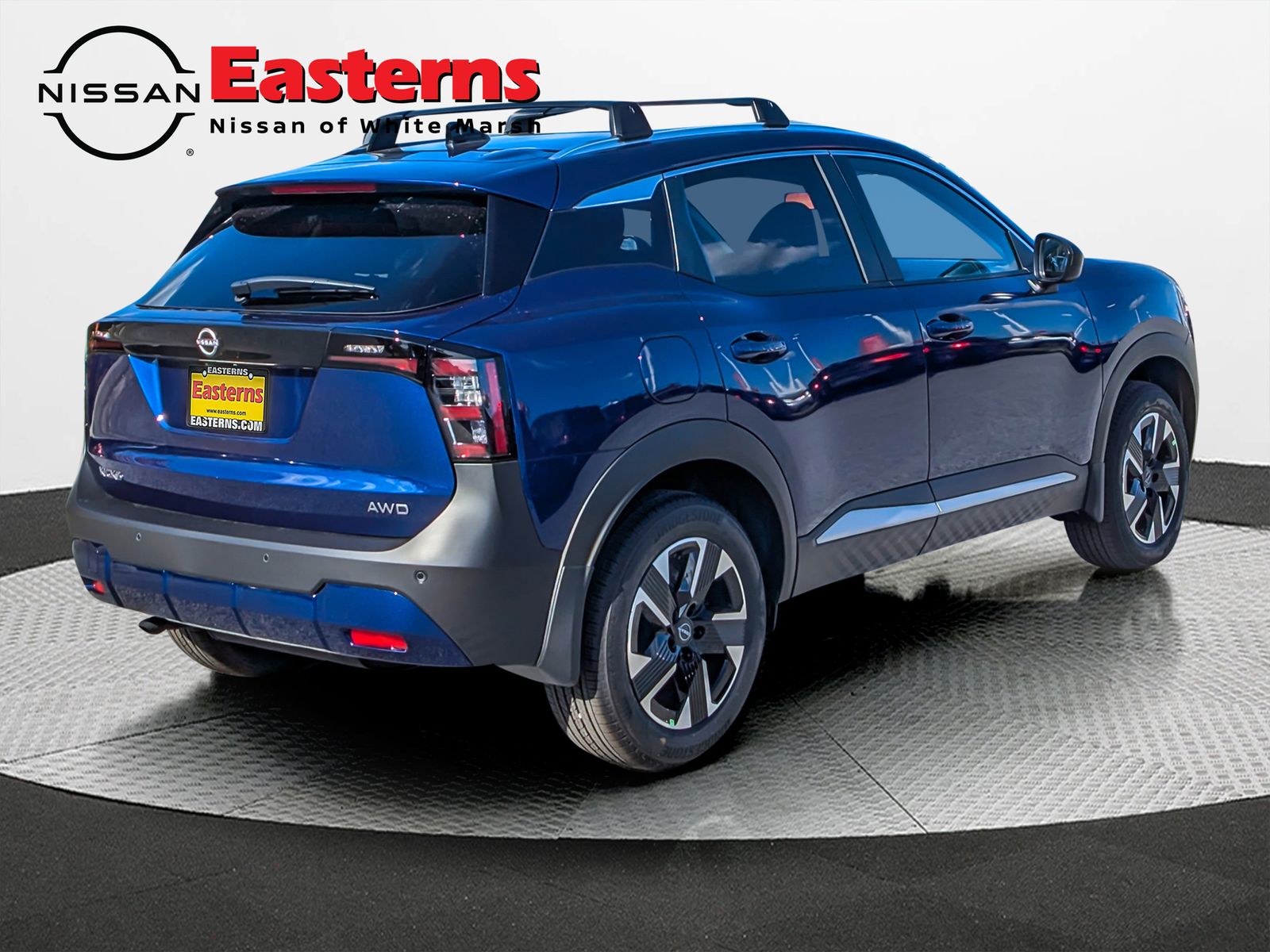 2026 Nissan Kicks SR photo 4