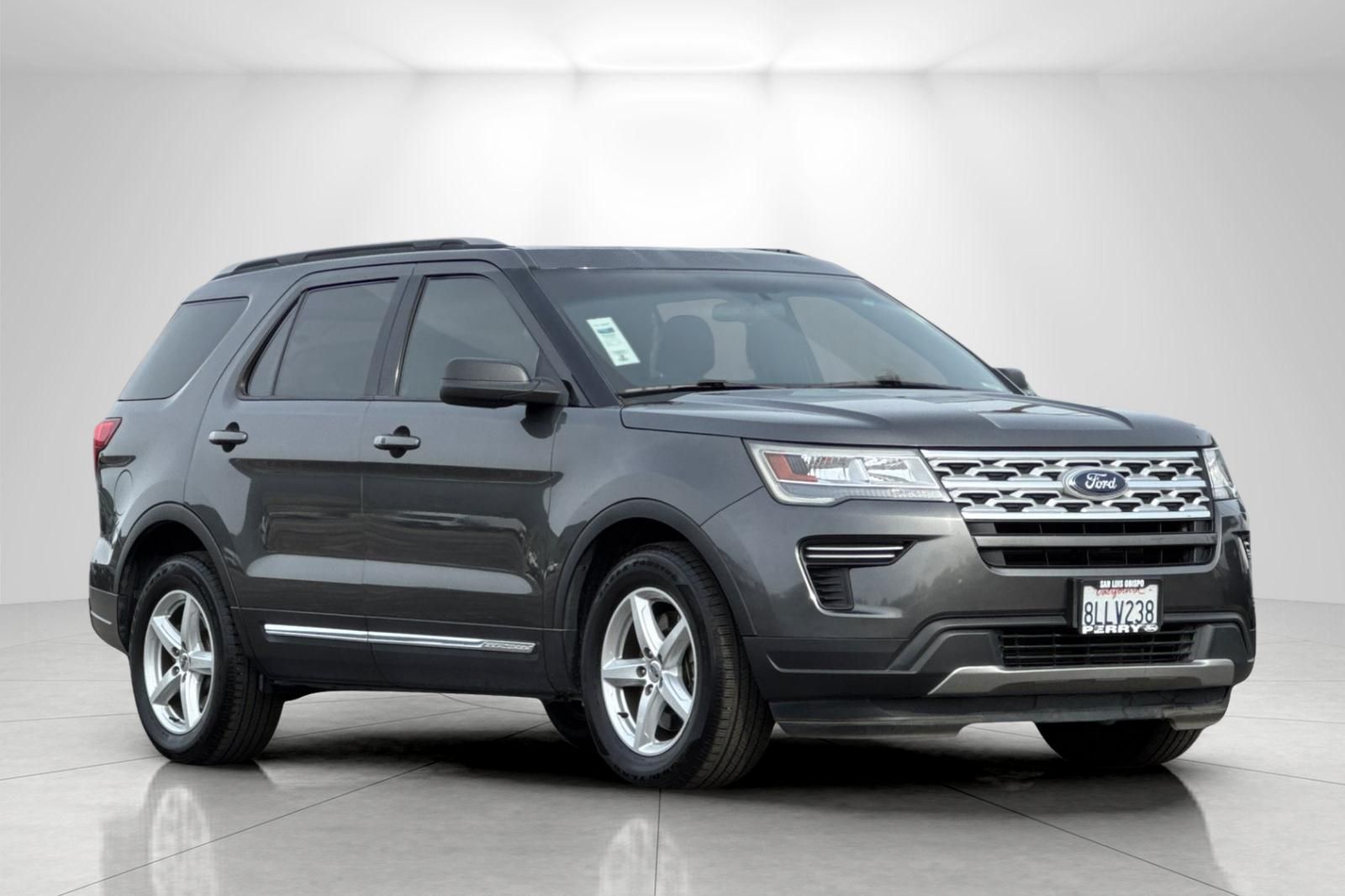 Gray (Magnetic Metallic) 2019 Ford Explorer XLT SUV / Crossover Front-Wheel Drive 6-Speed Automatic