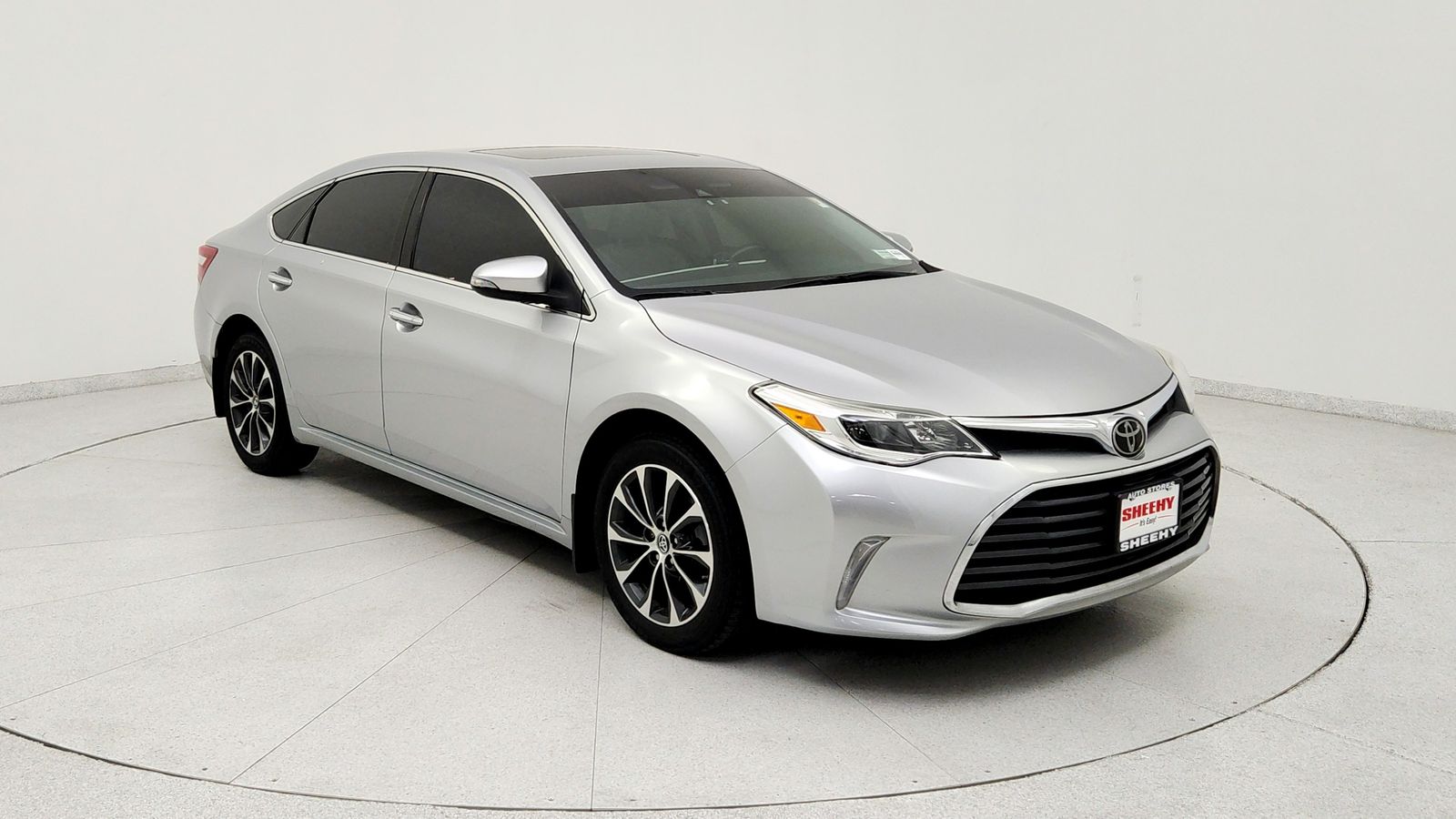 Celestial Silver Metallic 2018 Toyota Avalon XLE Premium Sedan Front-Wheel Drive 6-Speed Automatic
