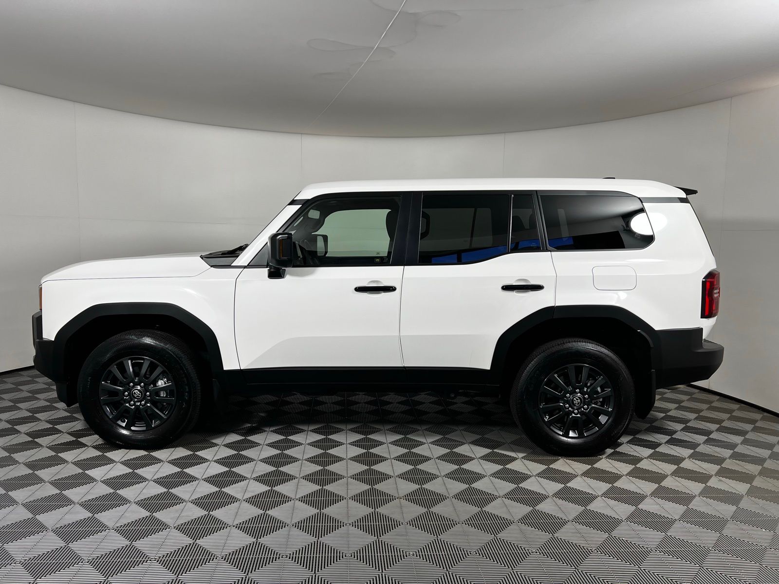 Thumbnail: 2024 Toyota Land Cruiser - 8