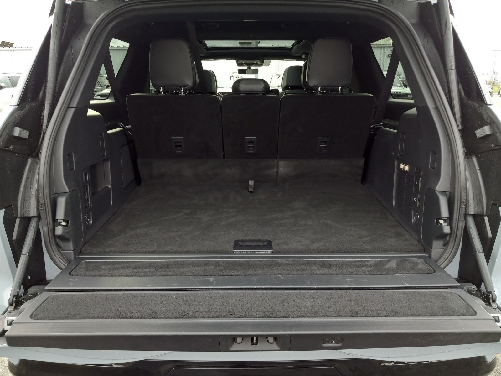 2025 Lincoln Navigator L image 12