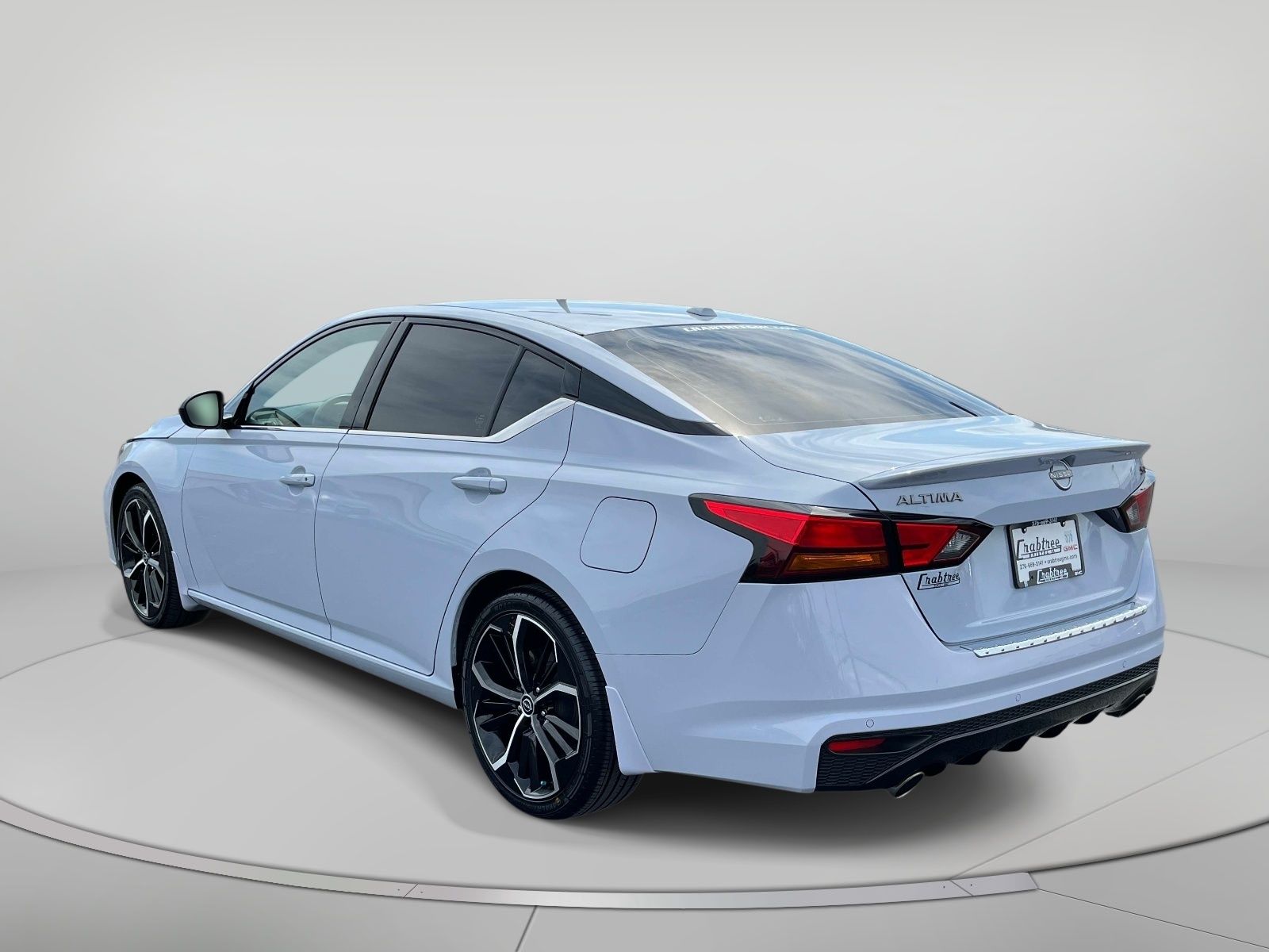 View vehicle photo 6