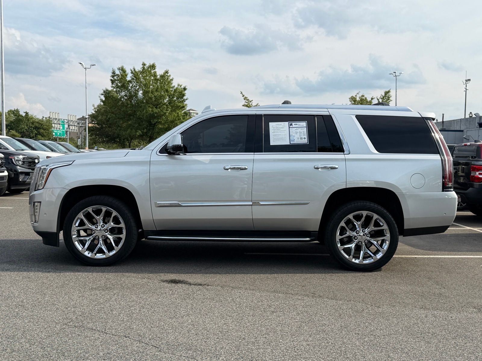 Used 2017 Radiant Silver Metallic Cadillac Luxury image 3