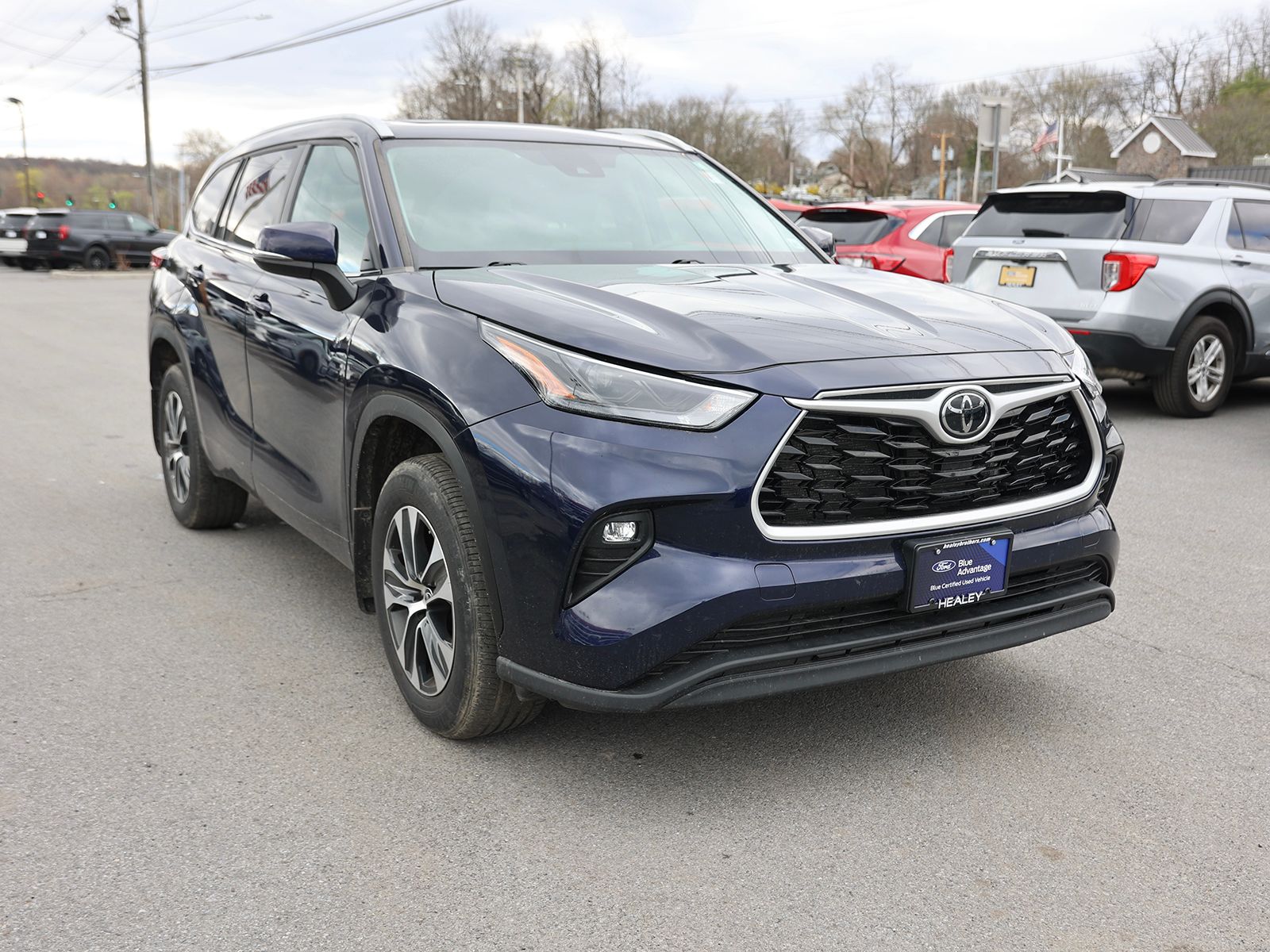 Gray 2023 Toyota Highlander SUV / Crossover All-Wheel Drive 8-Speed Automatic