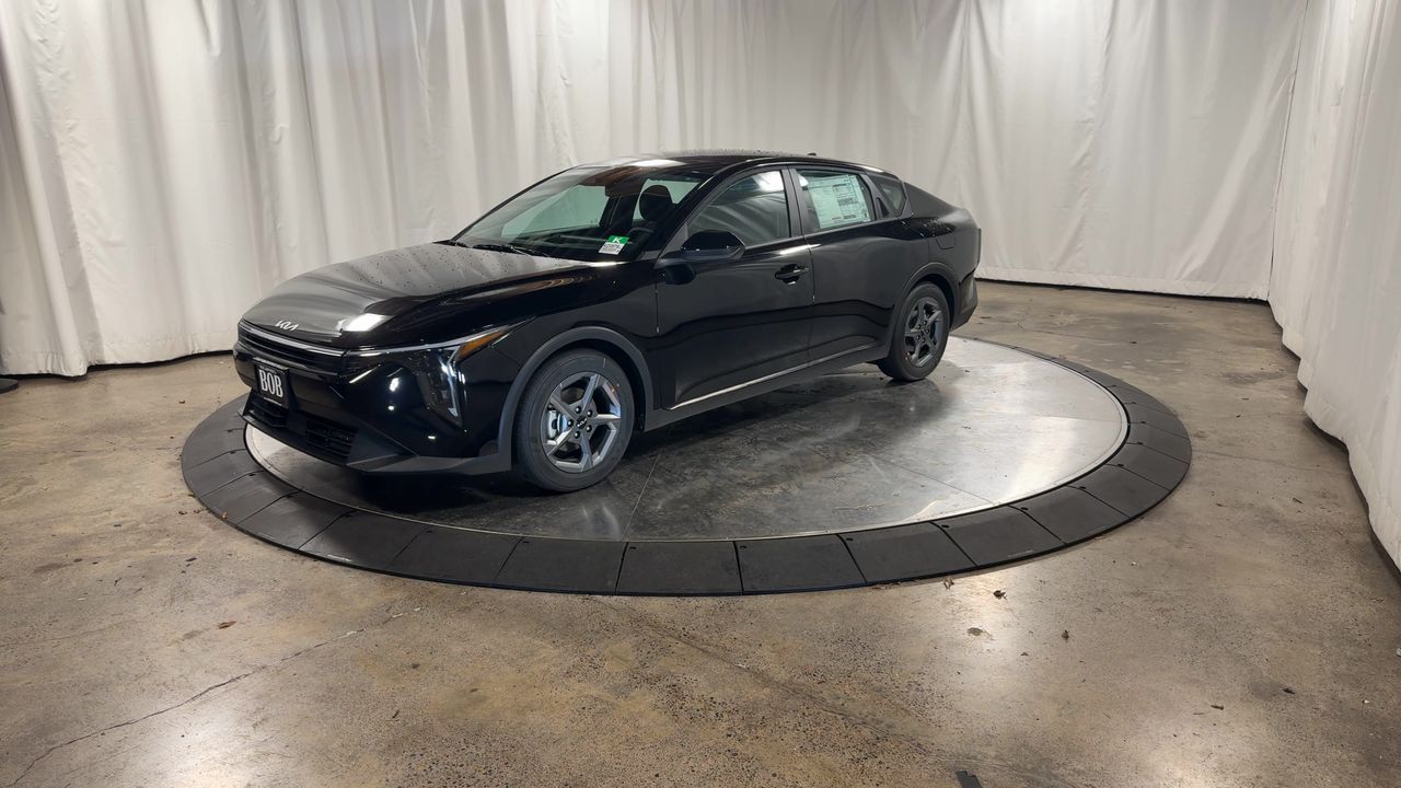 2025 Kia K4 LXS photo 6