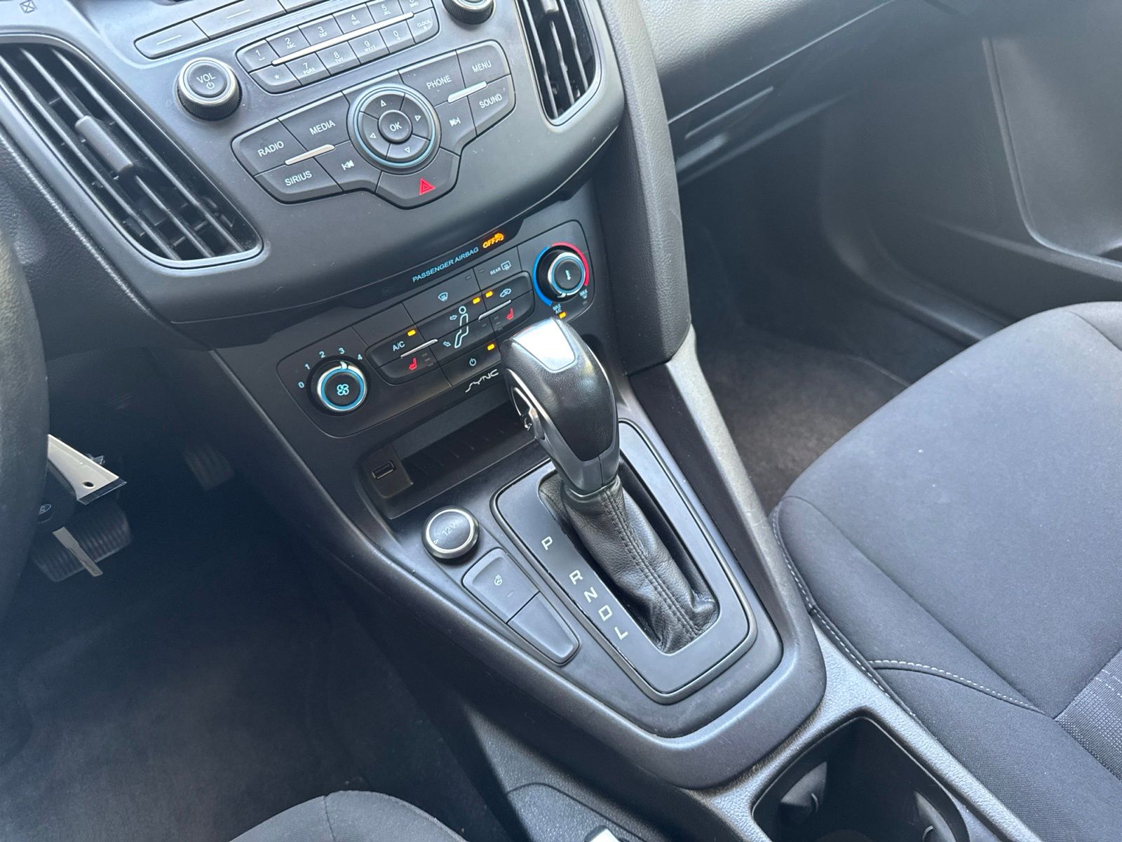 Used 2016 Blue Candy Metallic Tinted Clearcoat Ford SE image 22