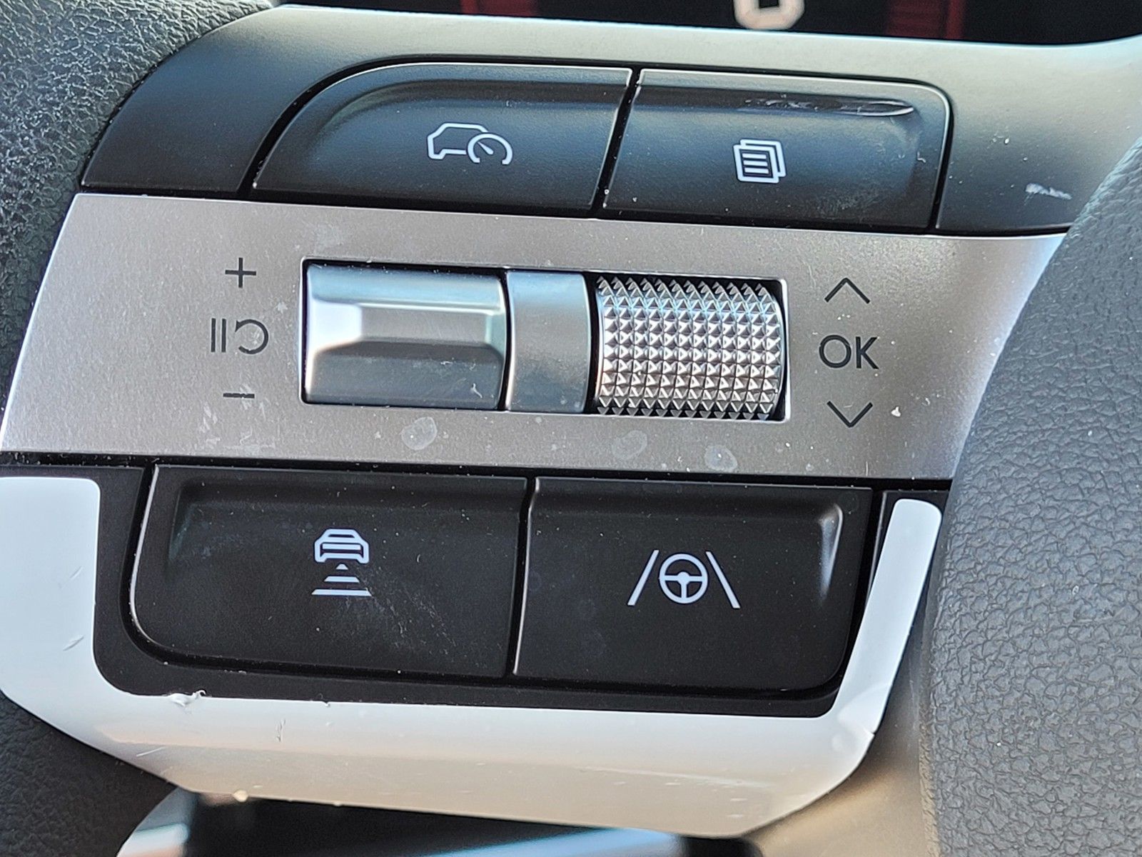 2025 Hyundai Tucson SE - Photo 31