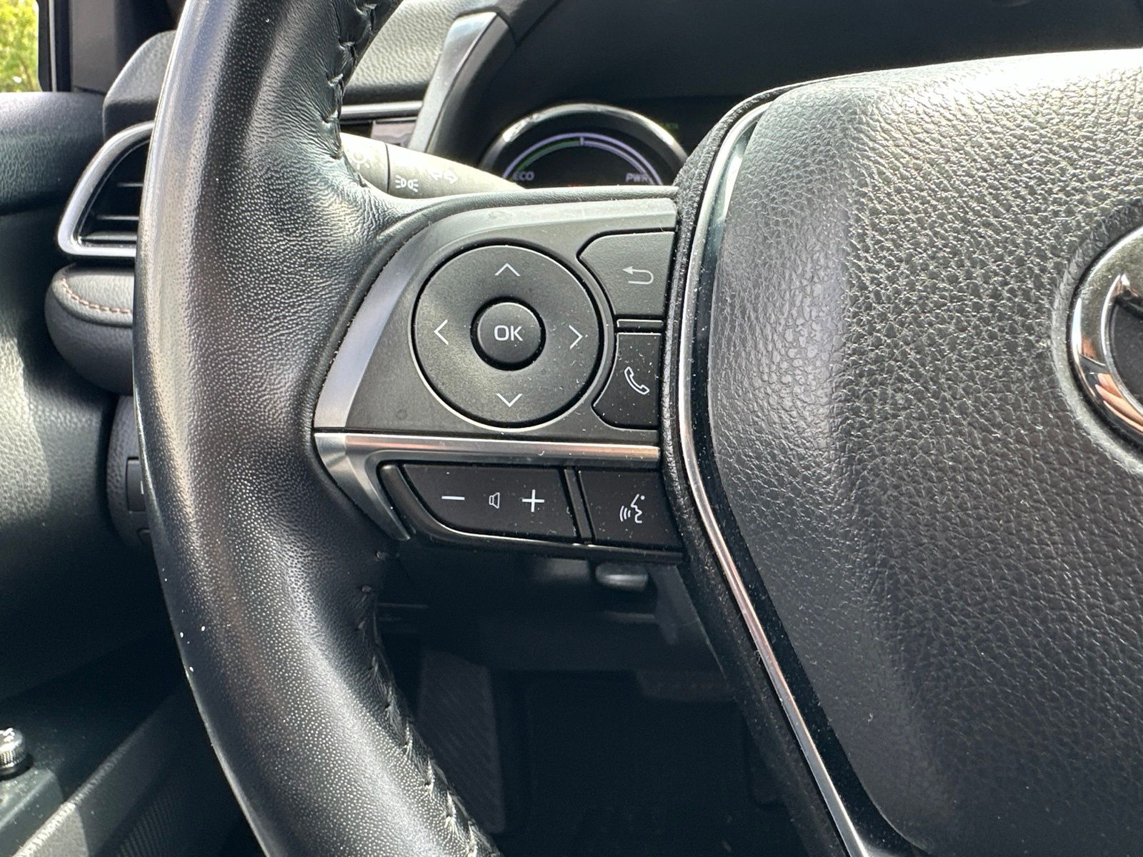Used 2019 Blue Toyota XLE image 31