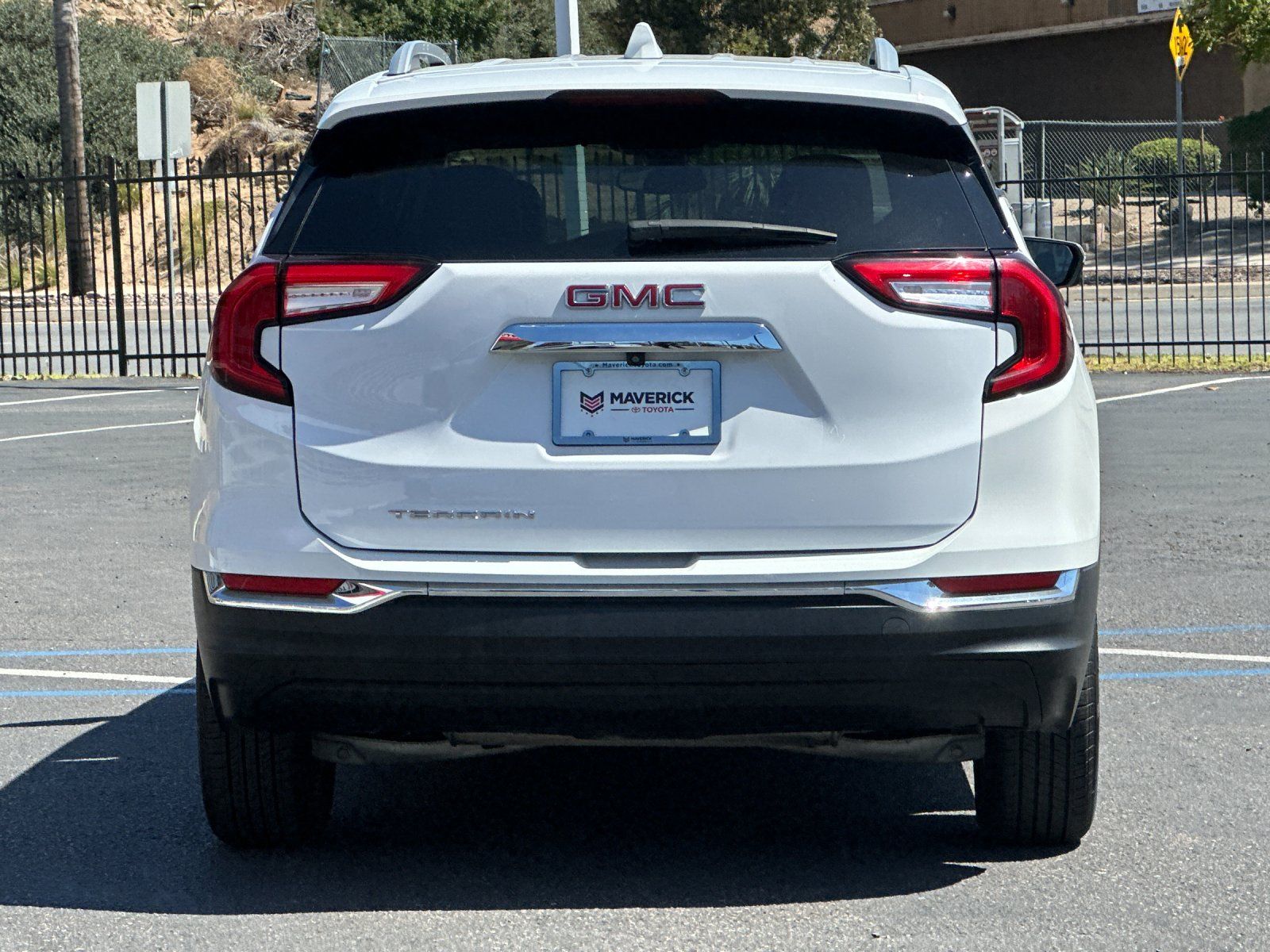 View vehicle photo 4