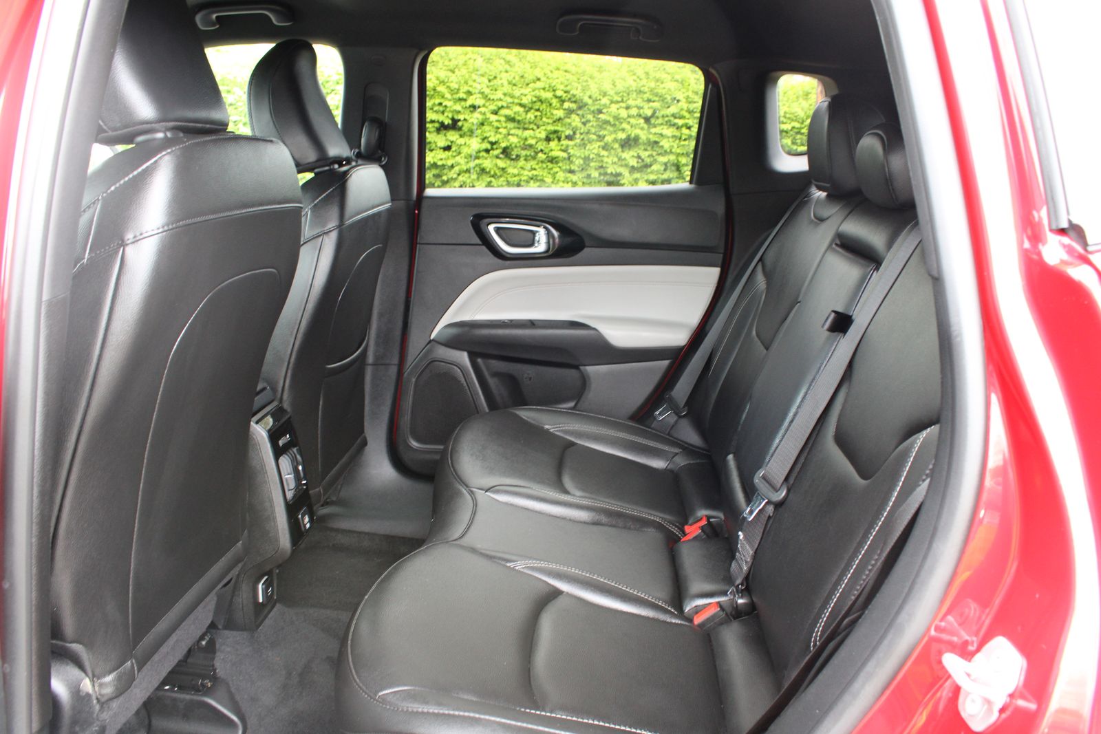 Used 2025 Red Jeep Limited image 6