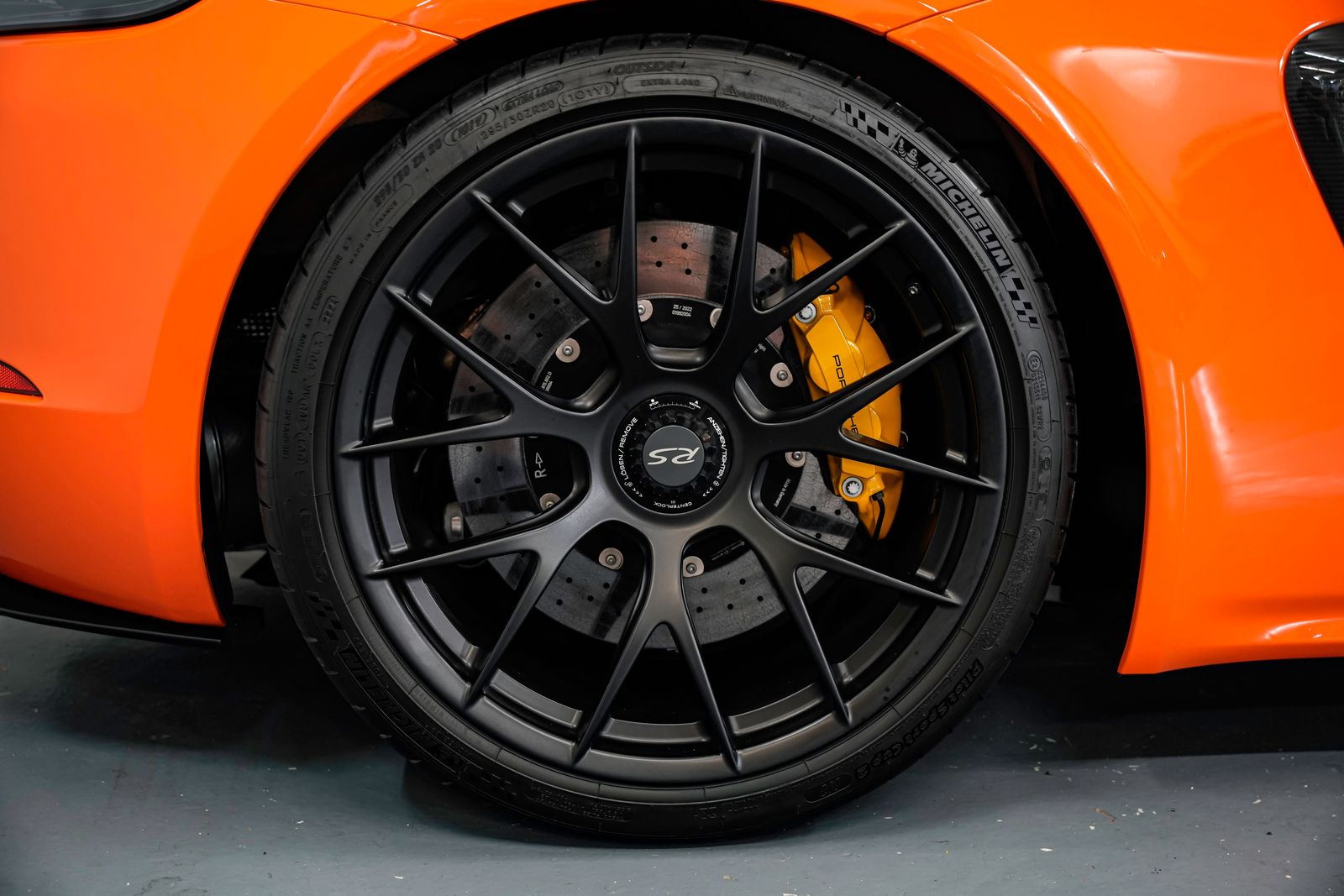 2023 Porsche 718 Cayman GT4 RS — photo 44