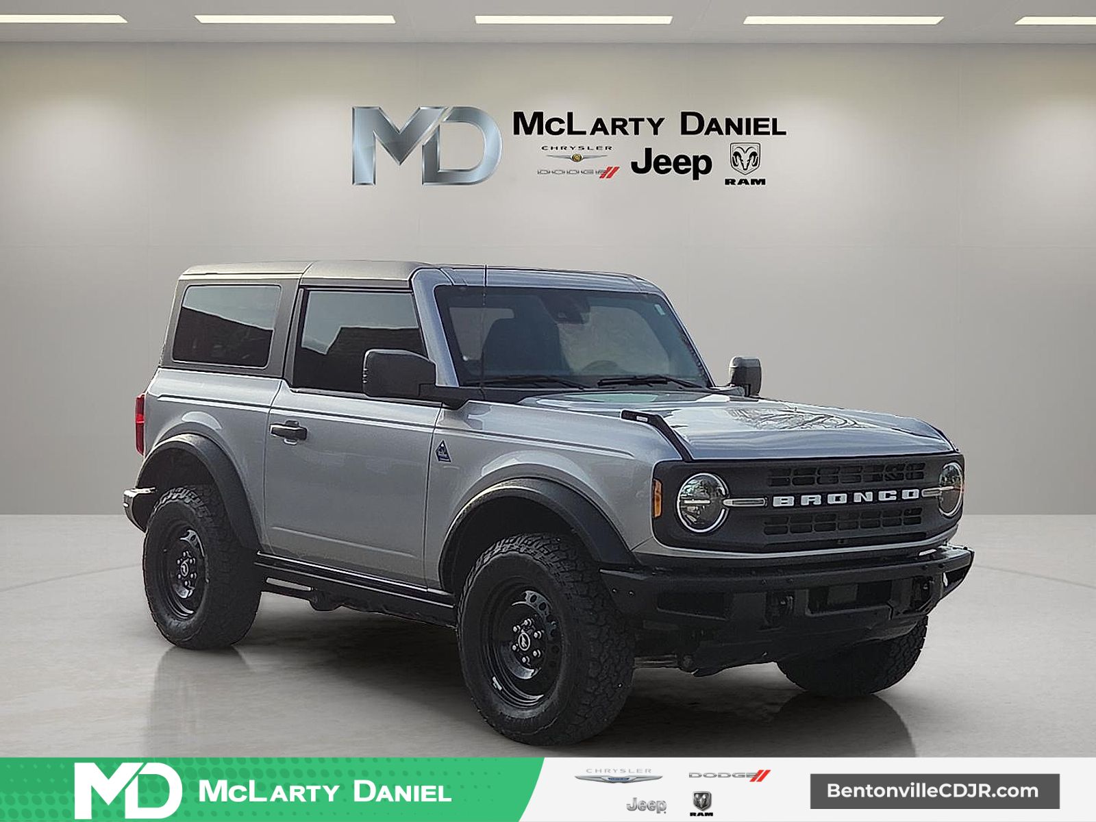 Silver Metallic 2022 Ford Bronco Black Diamond 2-Door 4WD SUV / Crossover Four-Wheel Drive 7-Speed Manual