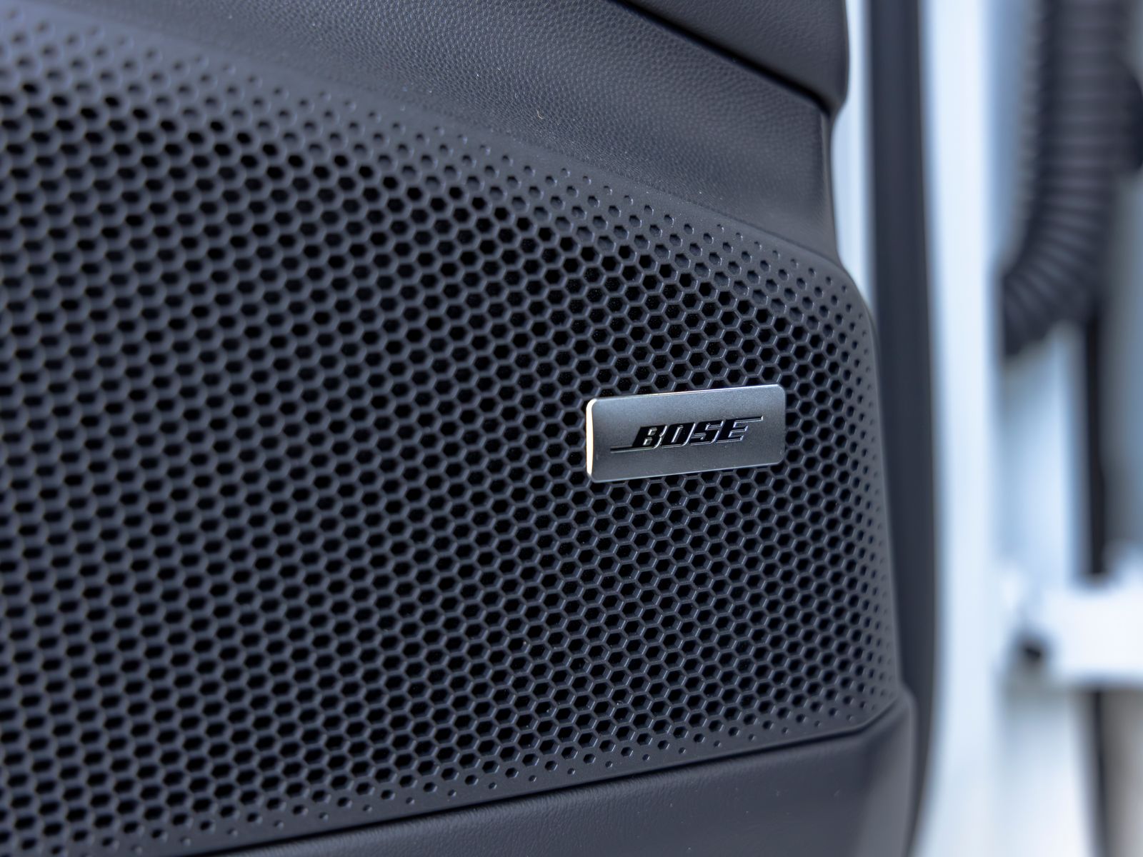 2025 Porsche Macan Base - Photo 23