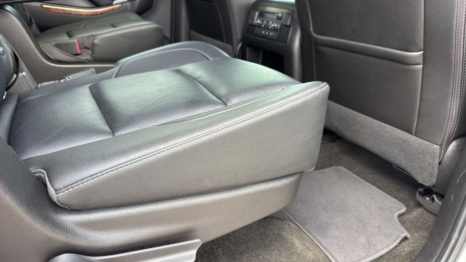 Used 2017 Silver Chevrolet Premier image 26