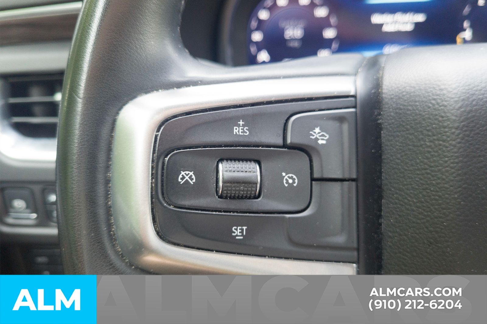 Used 2024 Summit White Chevrolet LT image 12