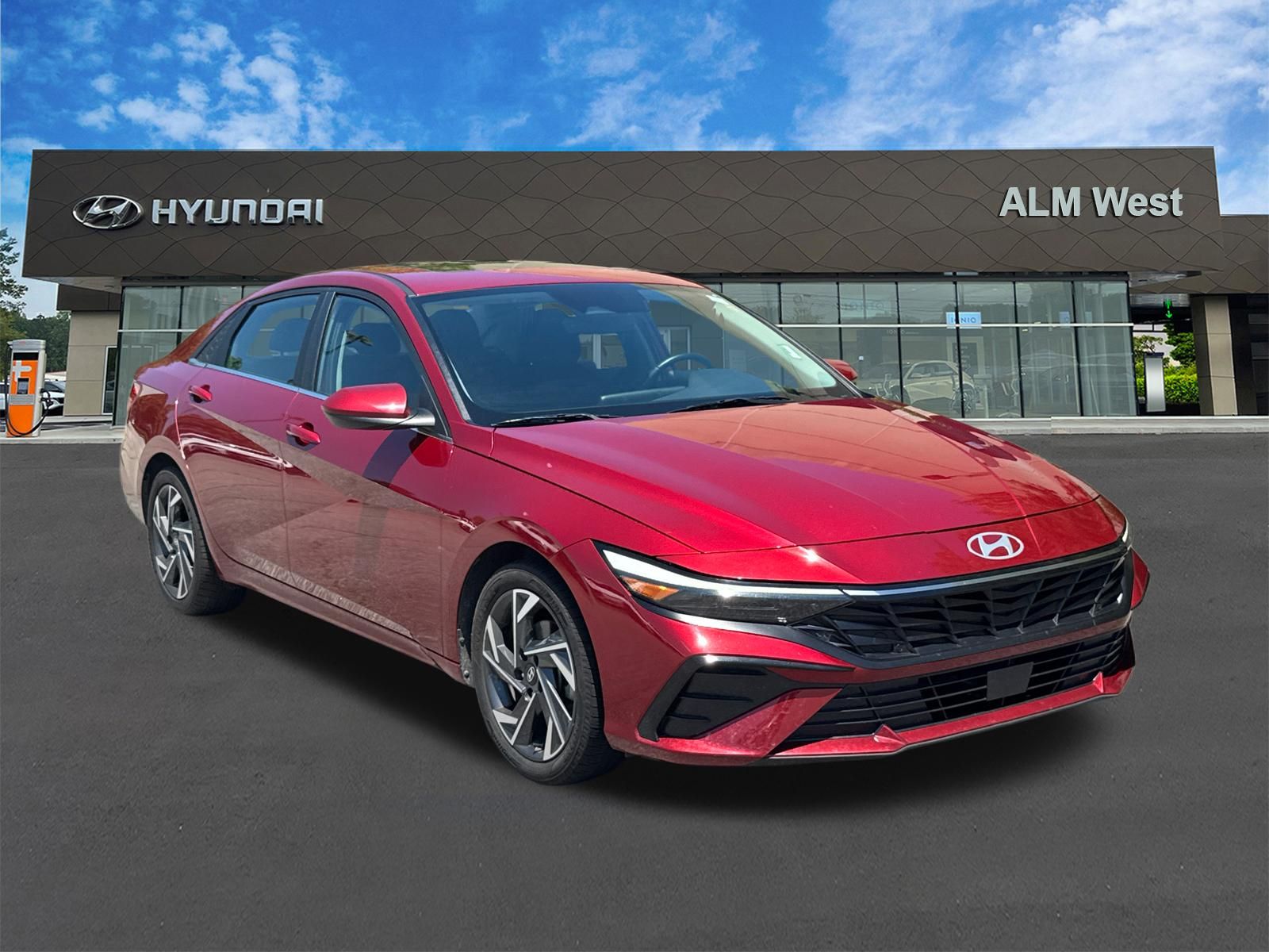 Used 2024 Red Hyundai SEL image 3