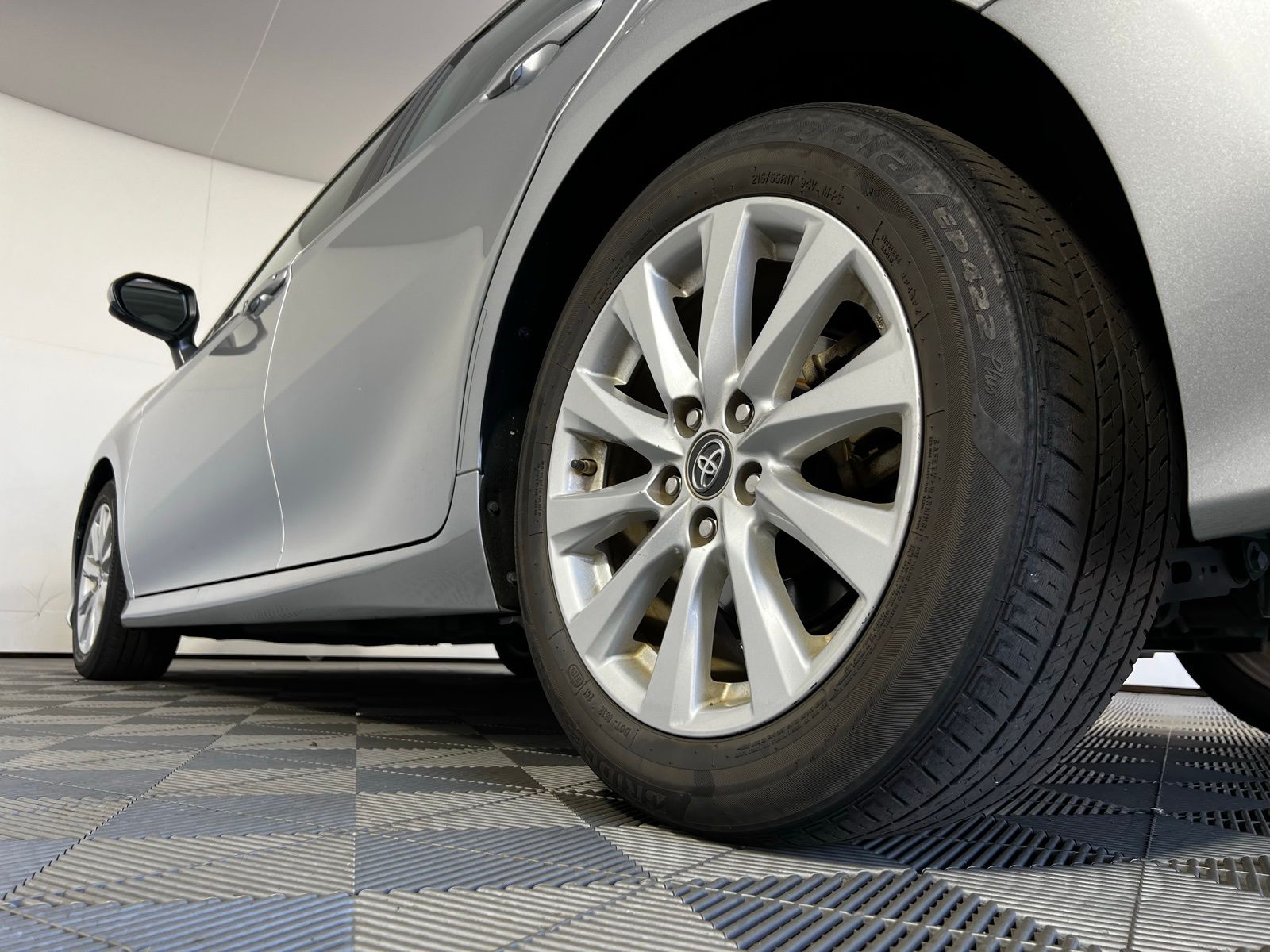 Thumbnail: 2019 Toyota Camry - 12
