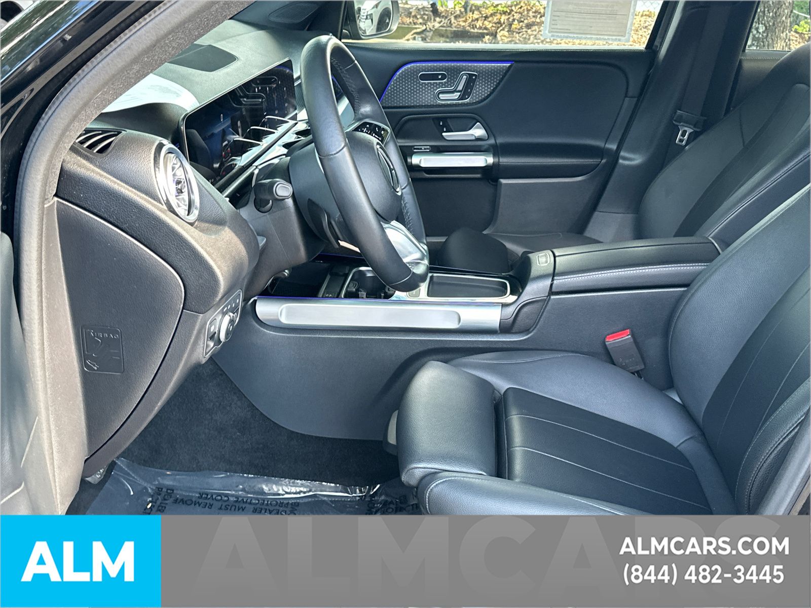 Used 2025 Black Mercedes-Benz GLB 250 image 10