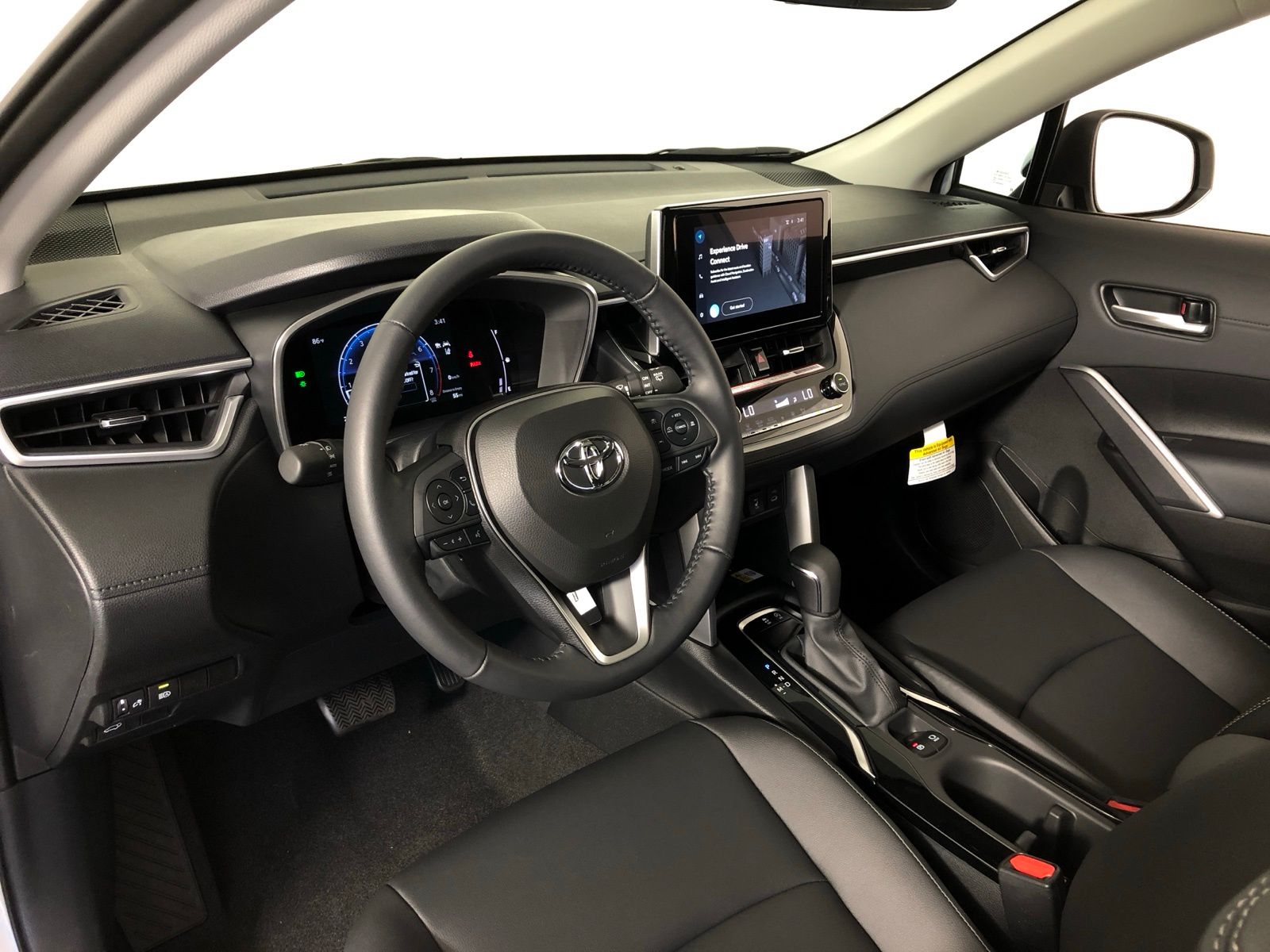 2025 Toyota Corolla Cross XLE 9