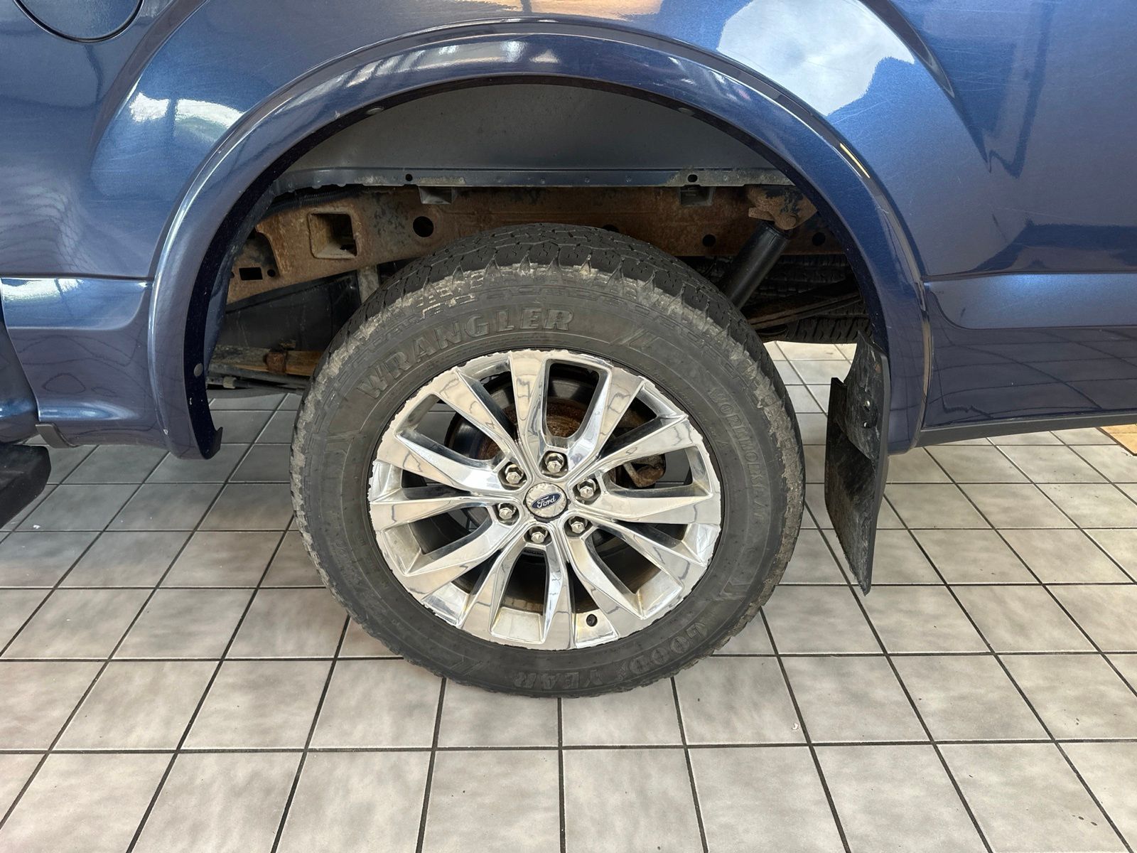 Used 2015 Blue Jeans Metallic Ford Lariat image 23