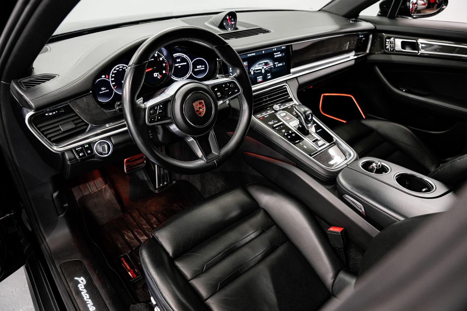 2018 Porsche Panamera Sport Turismo 4S — photo 18