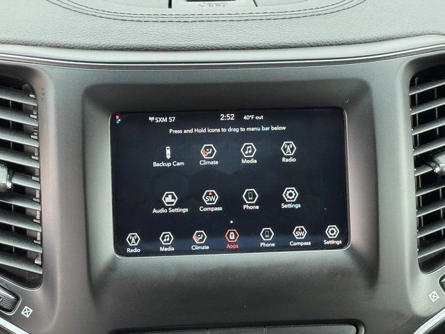 Used 2019 White Jeep Latitude Plus image 5