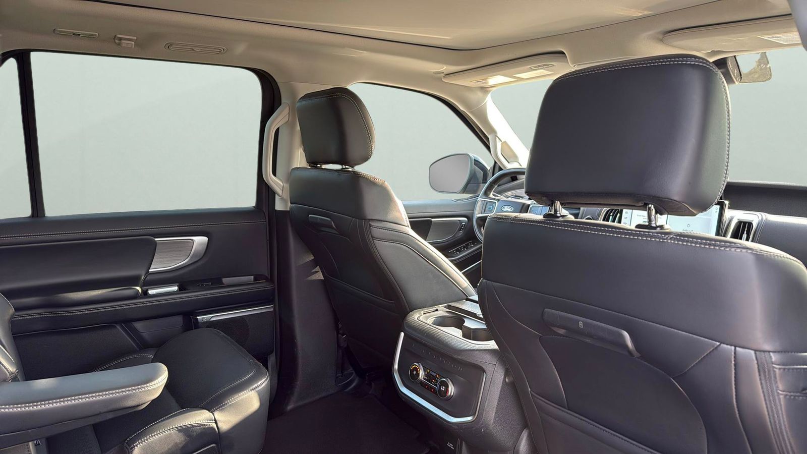 Used 2025 Black Ford Platinum image 29