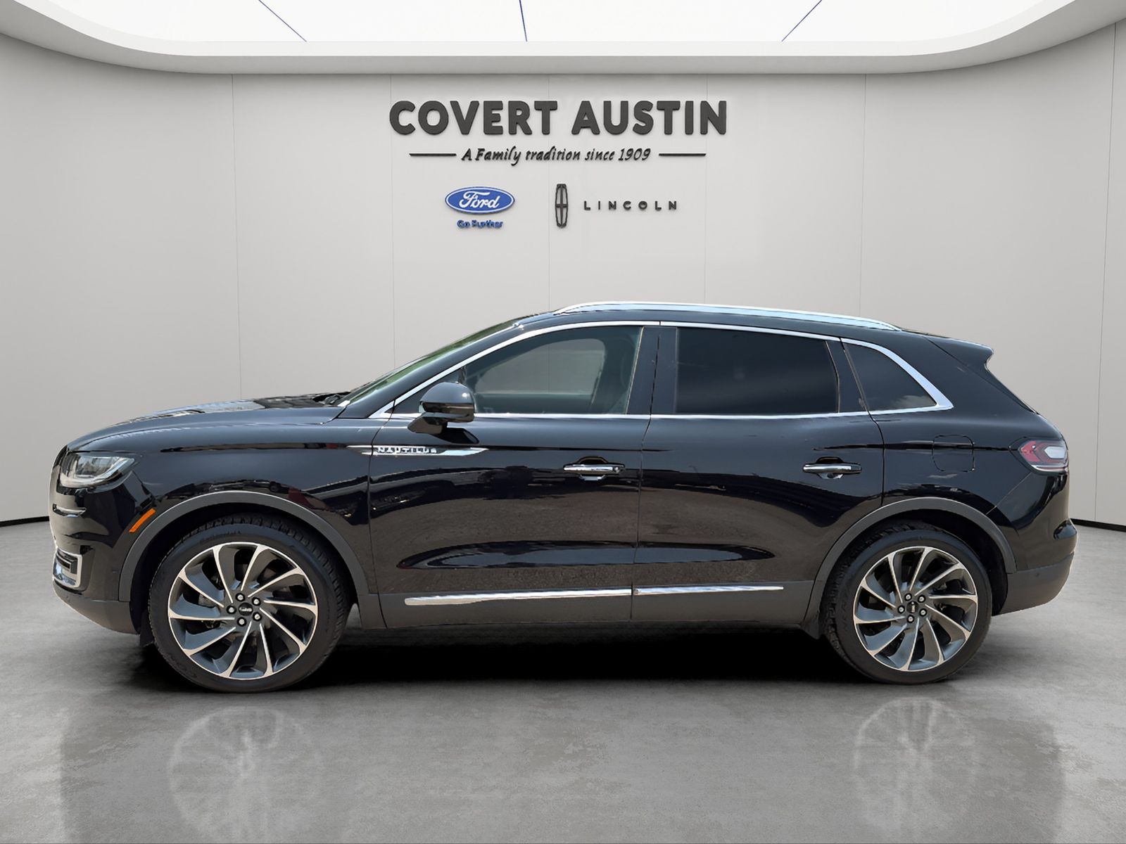 Used Car 2020 Lincoln Nautilus  Reserve For Sale Under $30,000 In Austin, Texas