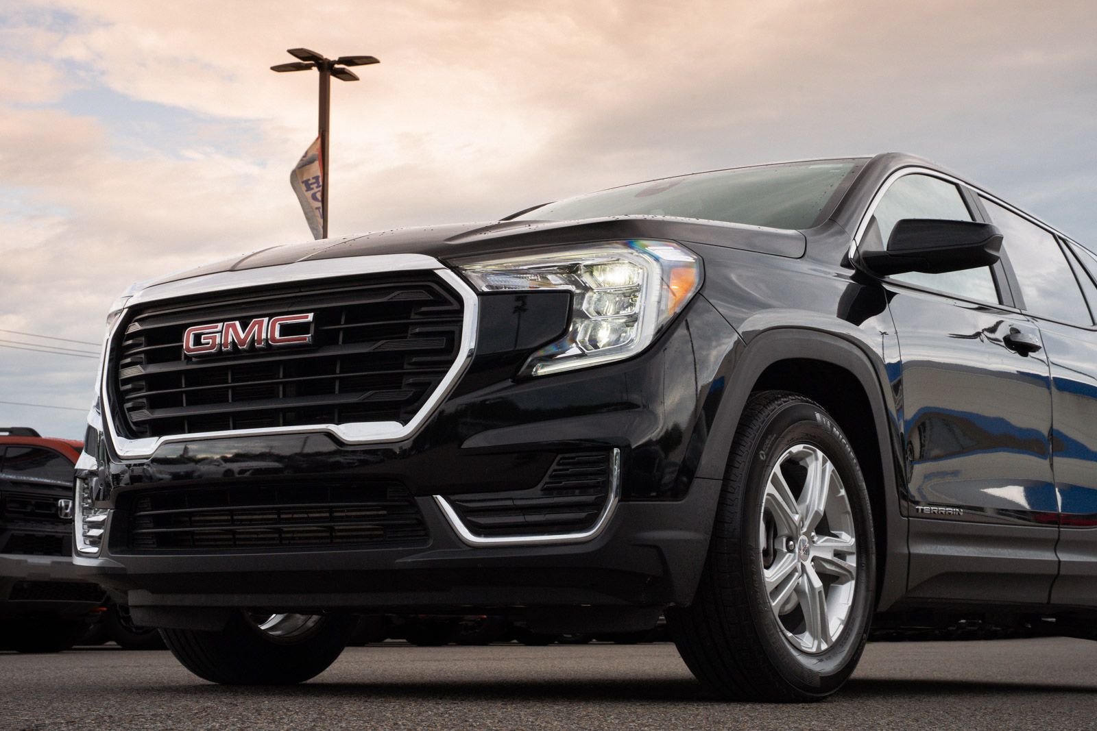 Used 2024 GMC Terrain SUV