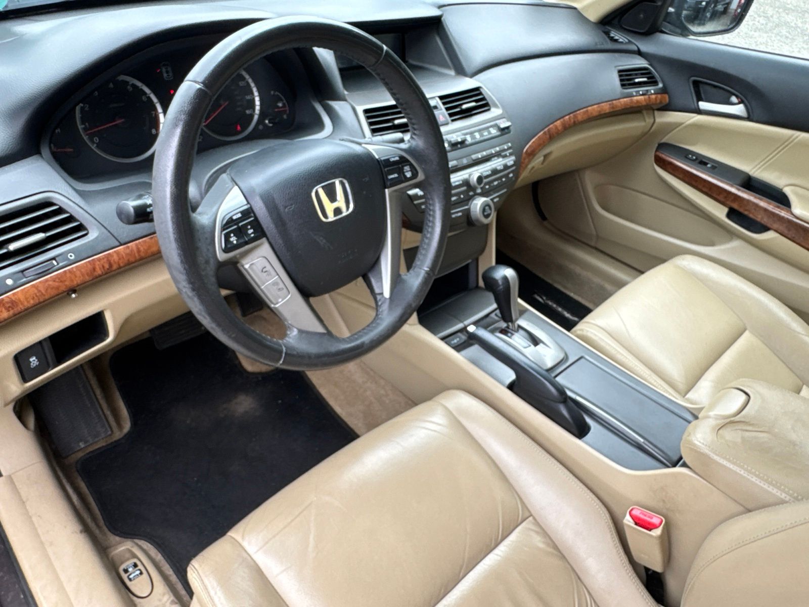 Used 2012 Black Honda EX-L image 31