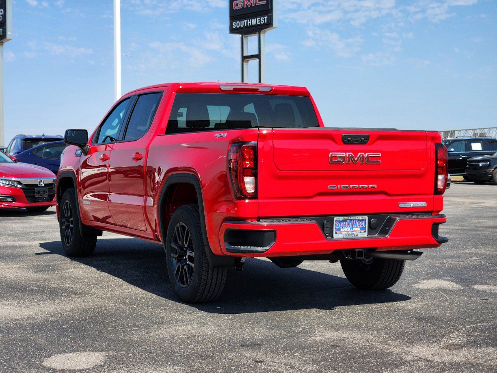 2025 GMC Sierra 1500 Elevation 4