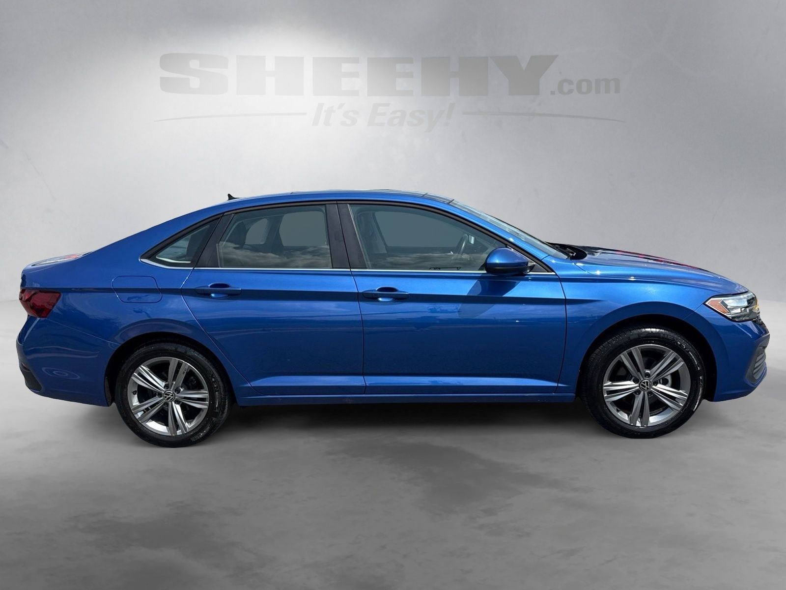 Used 2024 Blue Volkswagen 1.5T SE image 10